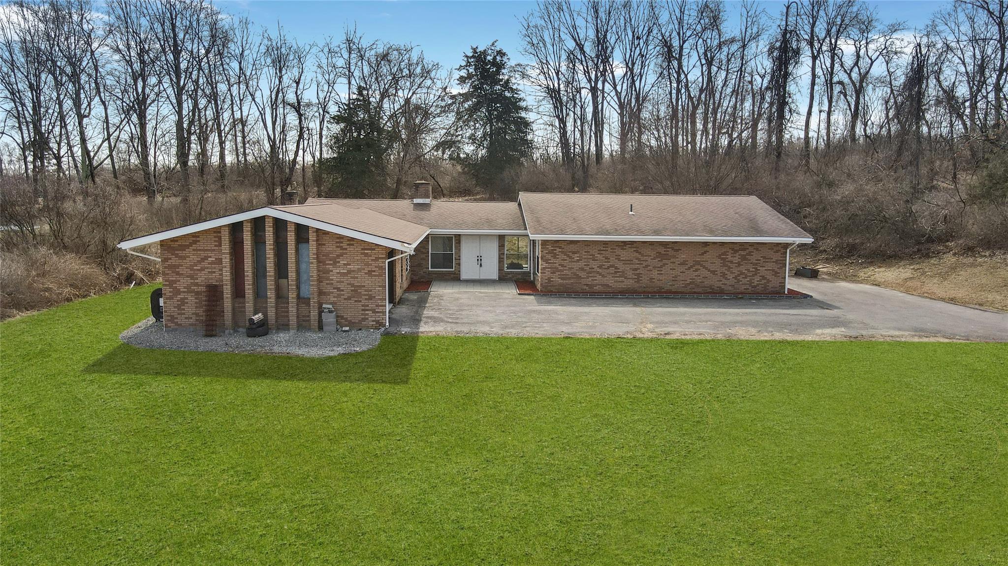 7 W Penny Lane, Marlboro, New York image 1