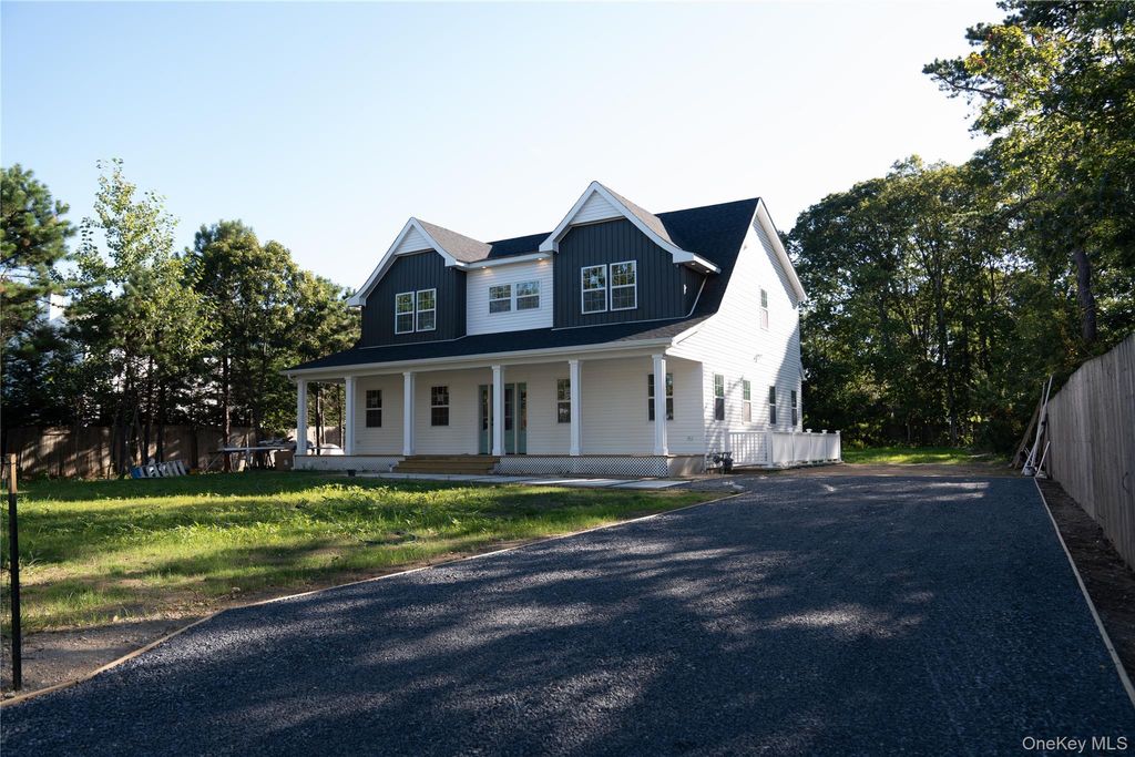 Photo of 49 the green St, Shirley, NY 11967 (MLS # 906671)
