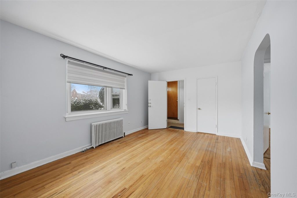 Photo of 263-03 73rd Avenue #03, Glen Oaks, NY 11004 (MLS # 953973)