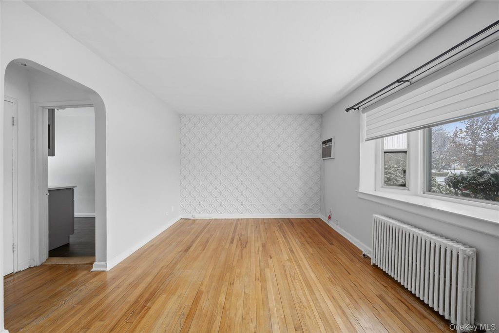 Photo of 263-03 73rd Avenue #03, Glen Oaks, NY 11004 (MLS # 953973)