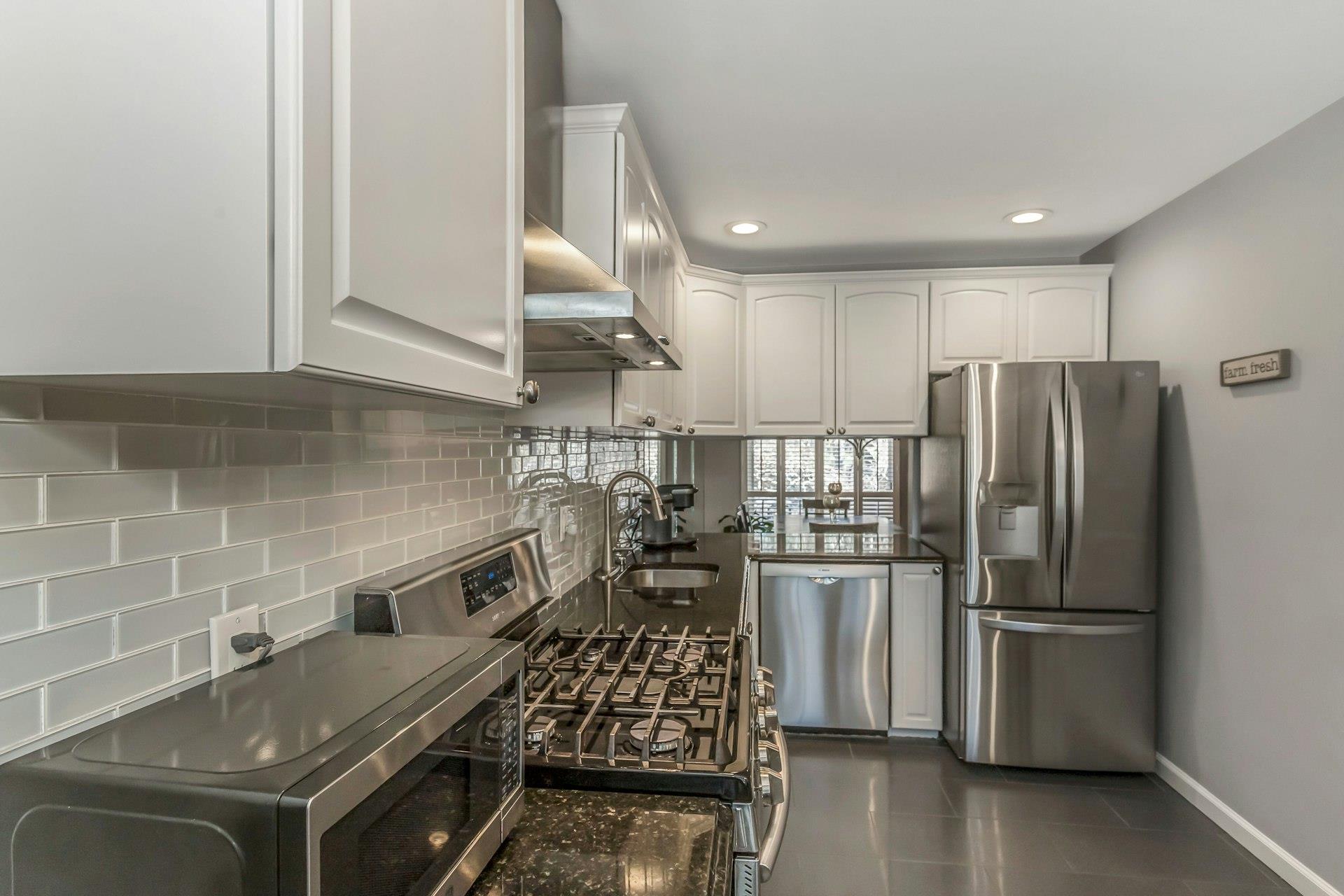 56 S Kristin Lane, Hauppauge, New York image 11