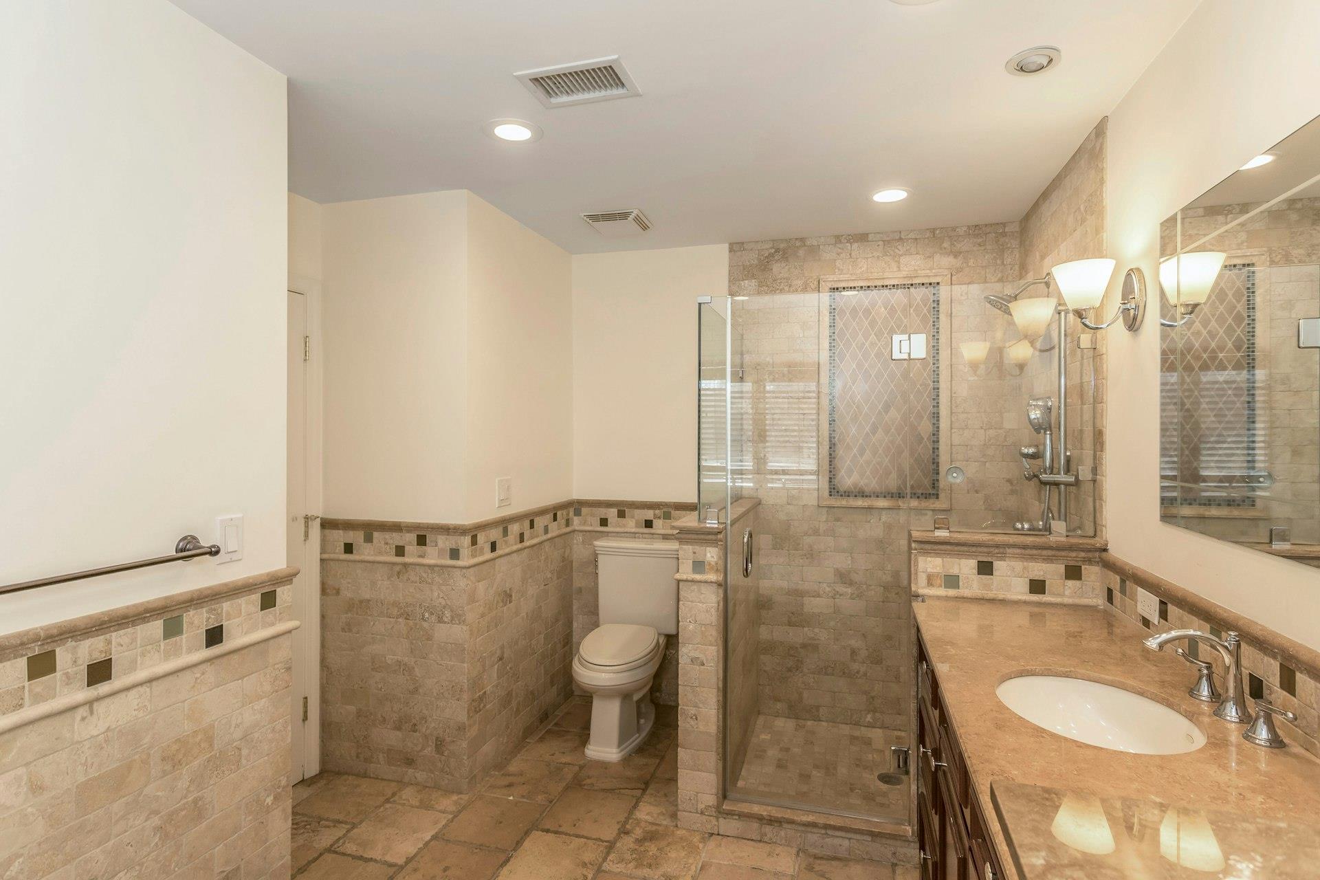 56 S Kristin Lane, Hauppauge, New York image 16