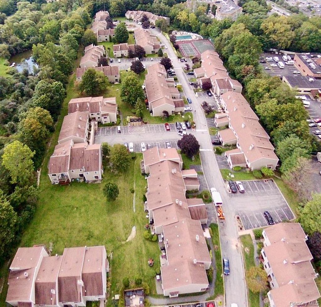 Photo of 104 Park Drive, Mount Kisco, NY 10549 (MLS # 945826)