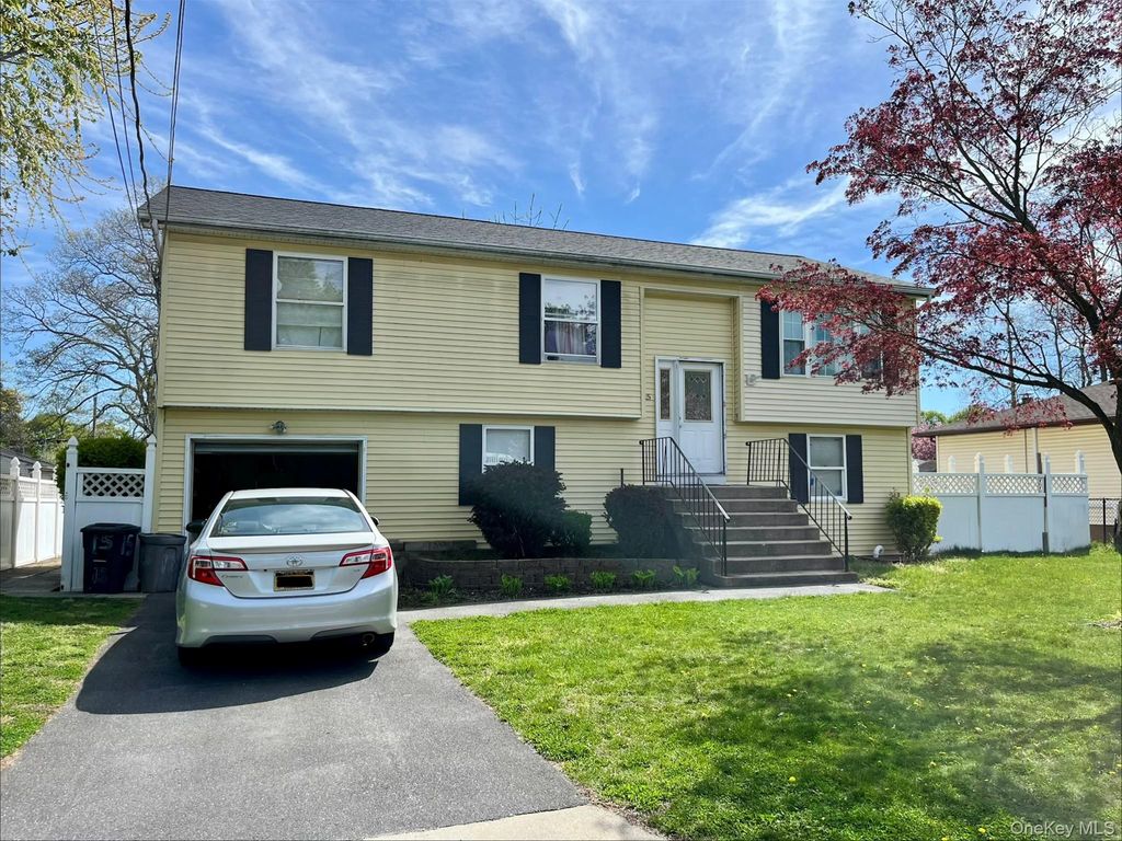 Photo of 15 S 27th Street, Wyandanch, NY 11798 (MLS # 992515)