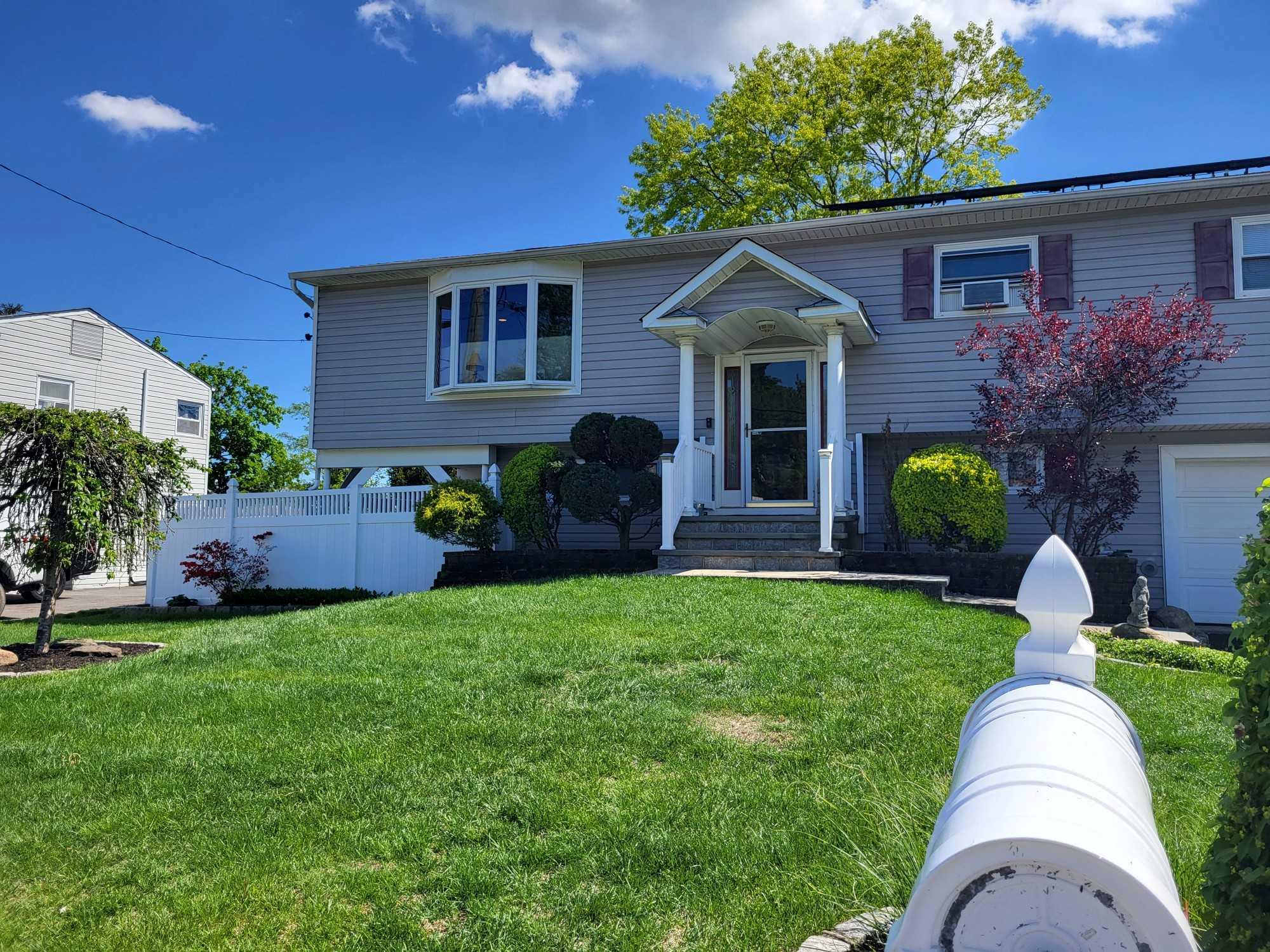 6 Holiday Park Drive, Centereach, New York image 3