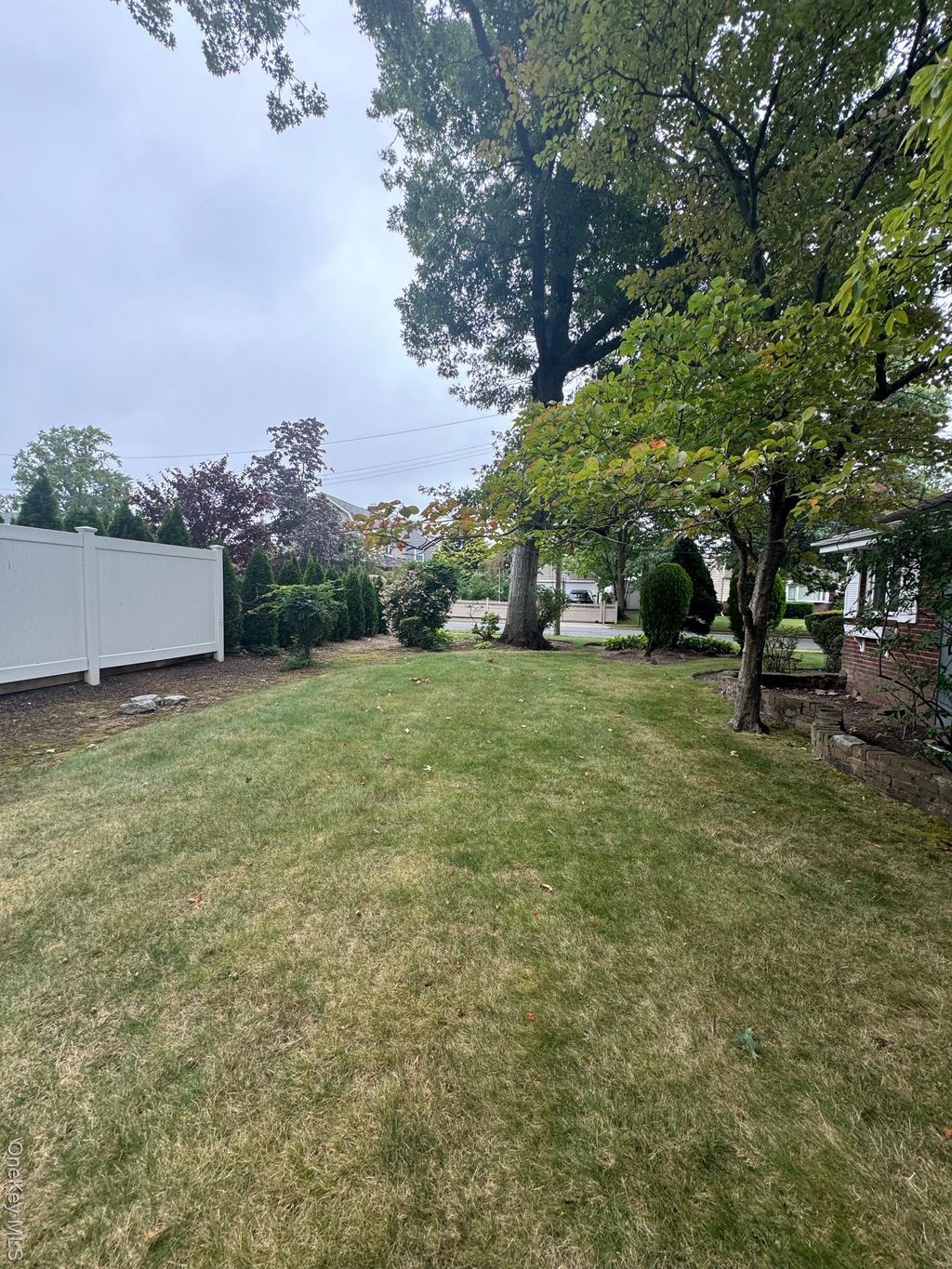 Photo of 34 Hawthorne Avenue, Rockville Centre, NY 11570 (MLS # 801057)