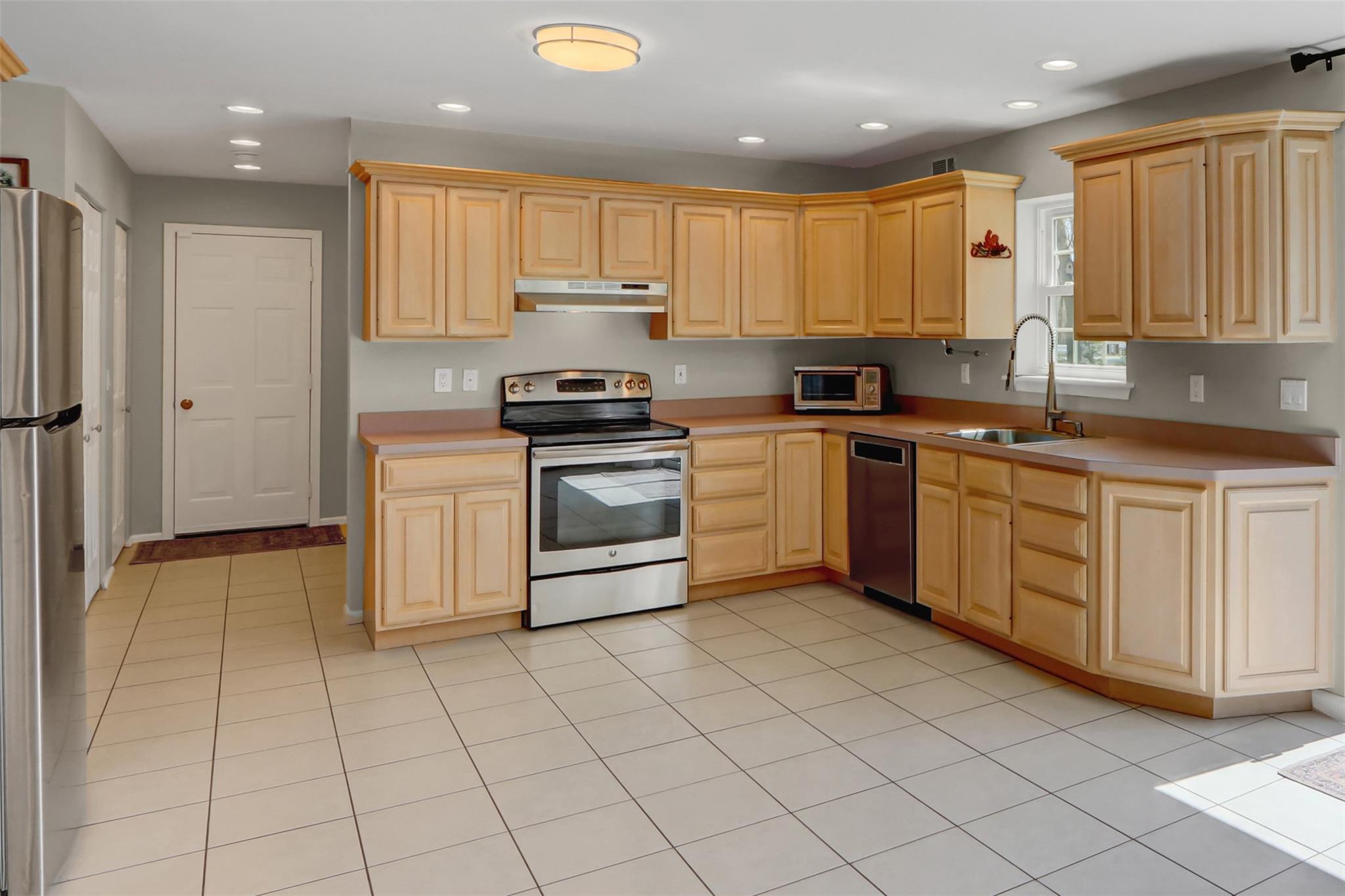 8 Franklin Avenue, East Setauket, Florida image 15