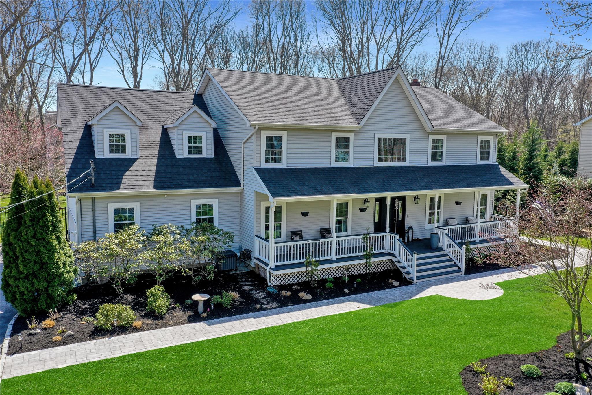 Property for Sale at Franklin Avenue, East Setauket, Hamptons, NY - Bedrooms: 5 
Bathrooms: 4  - $999,999