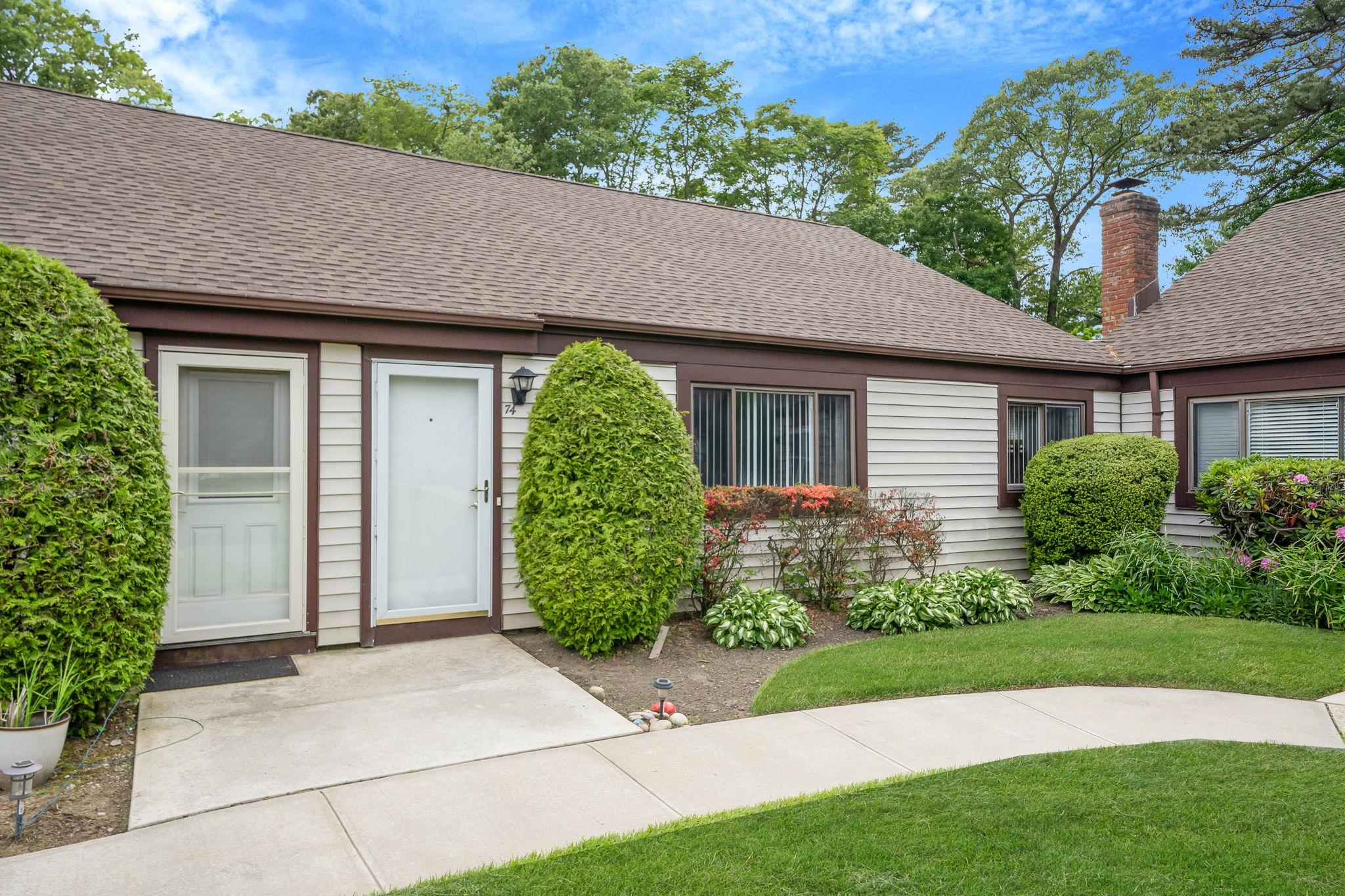 74 Gauguin Court #74, Middle Island, New York image 2