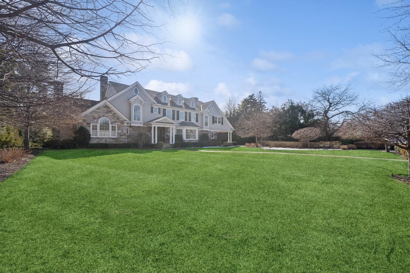 86 4th Street, Garden City, New York image 2
