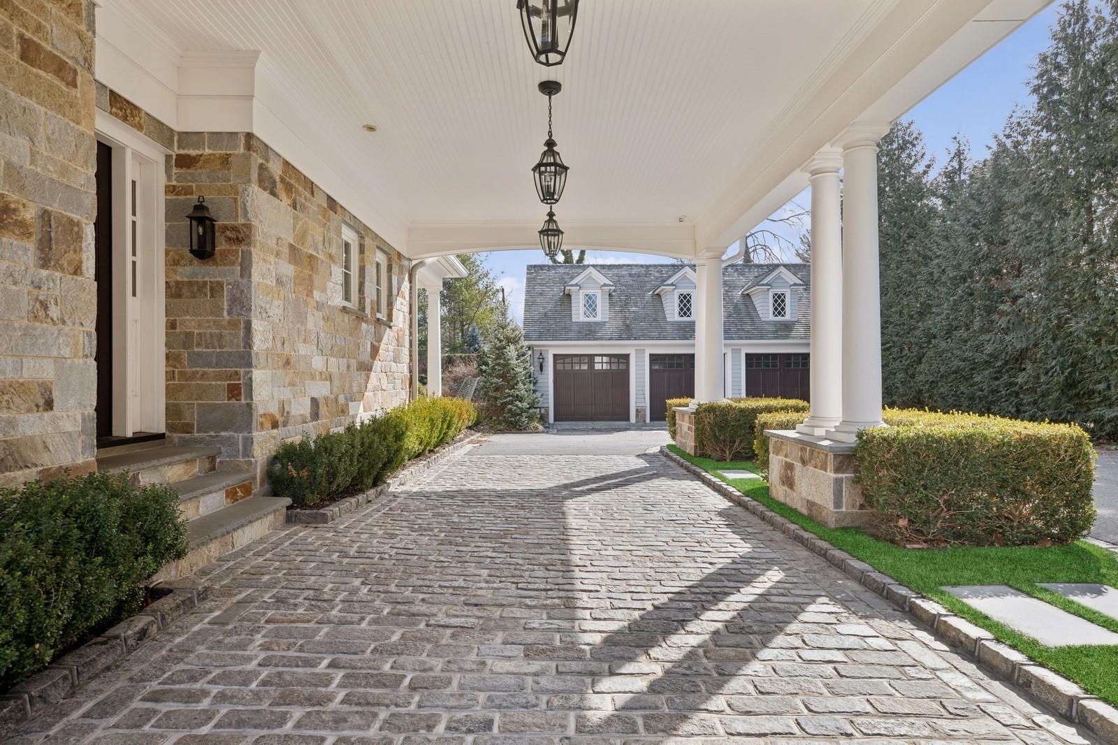 86 4th Street, Garden City, New York image 39