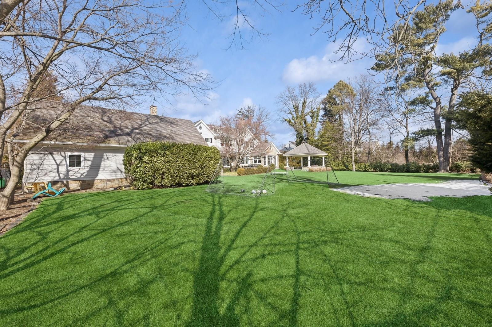 86 4th Street, Garden City, New York image 45