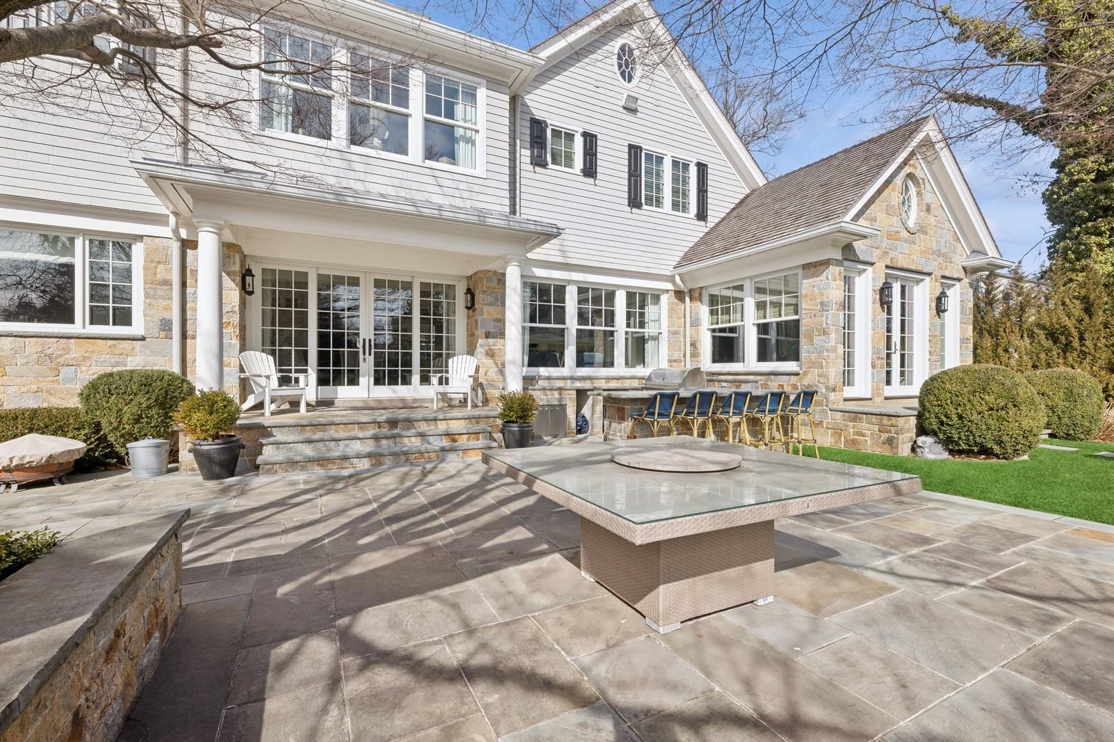 86 4th Street, Garden City, New York image 41