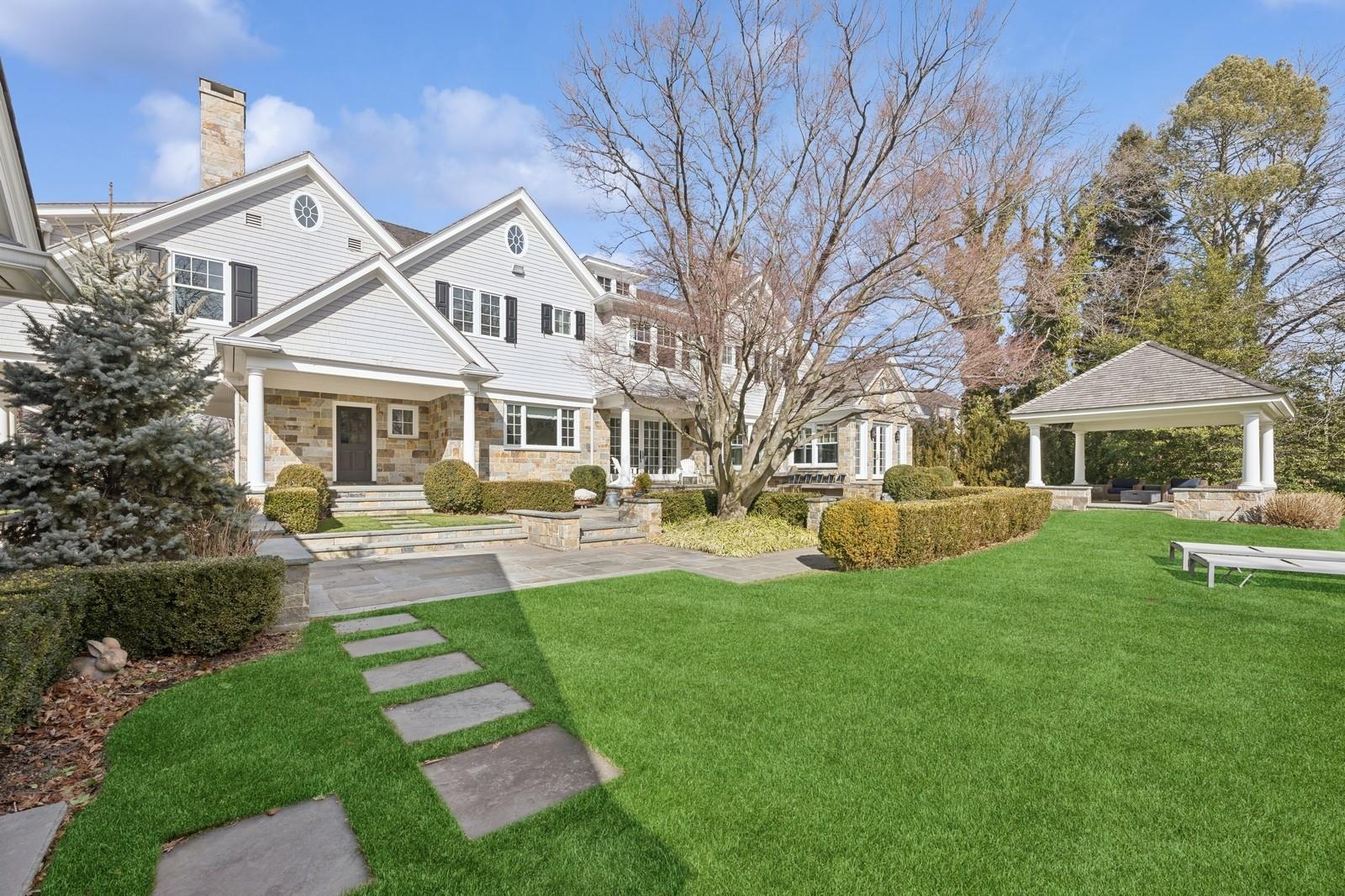 86 4th Street, Garden City, New York image 40