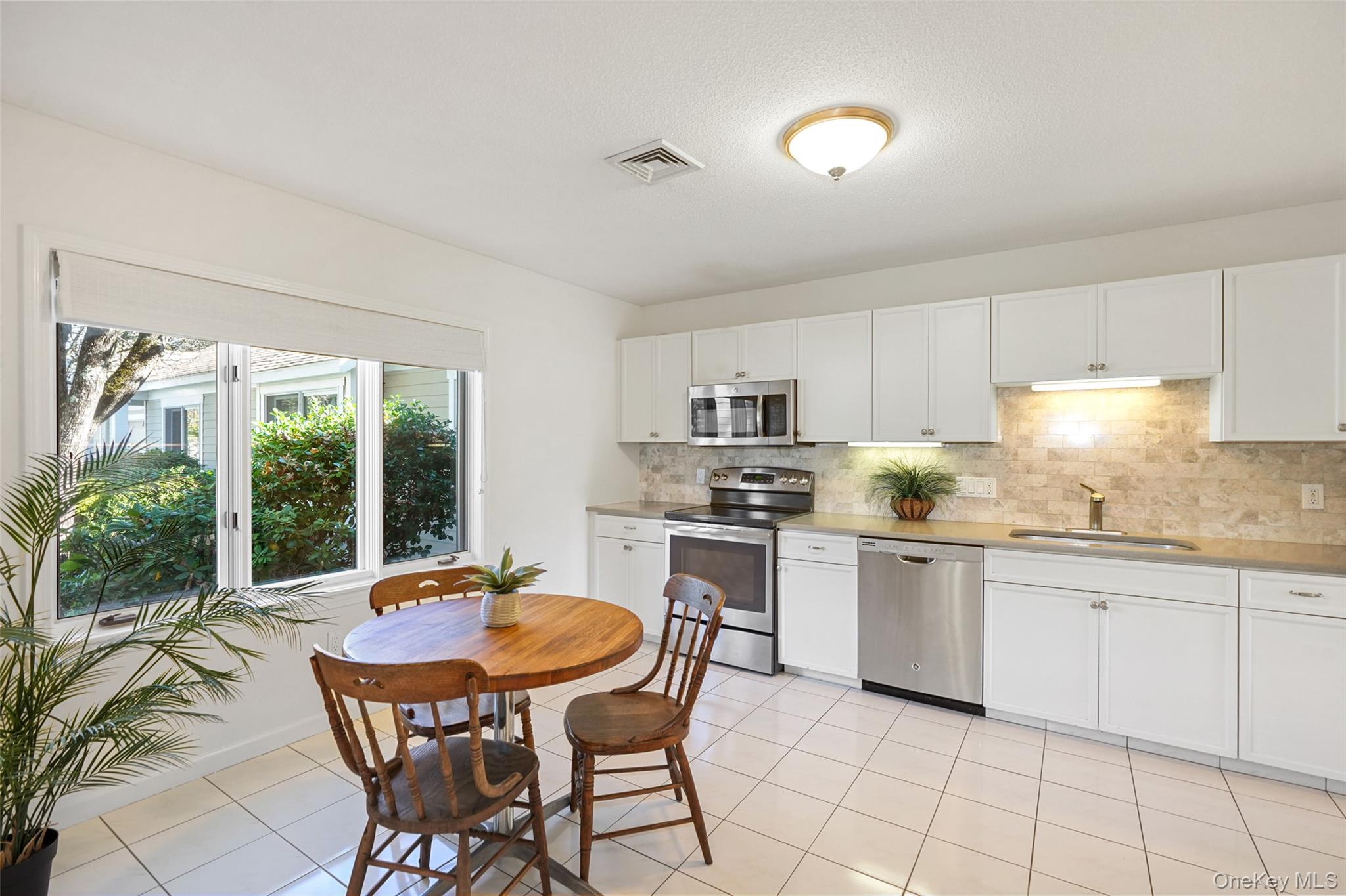 688 Heritage Hills C