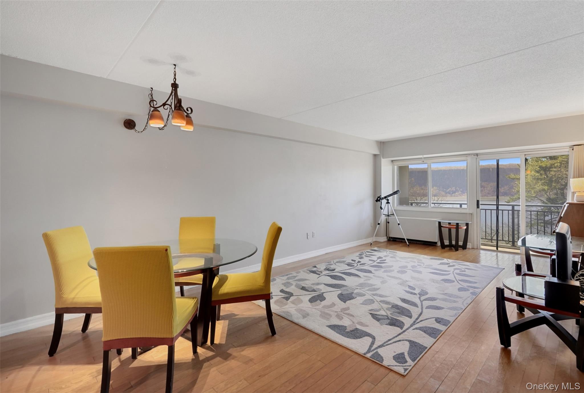 1020 Warburton Avenue 6C