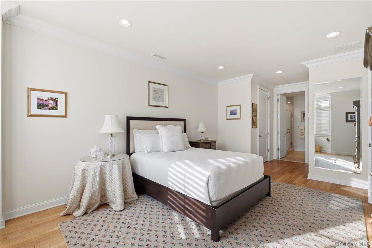 1 Christie Place 207 E