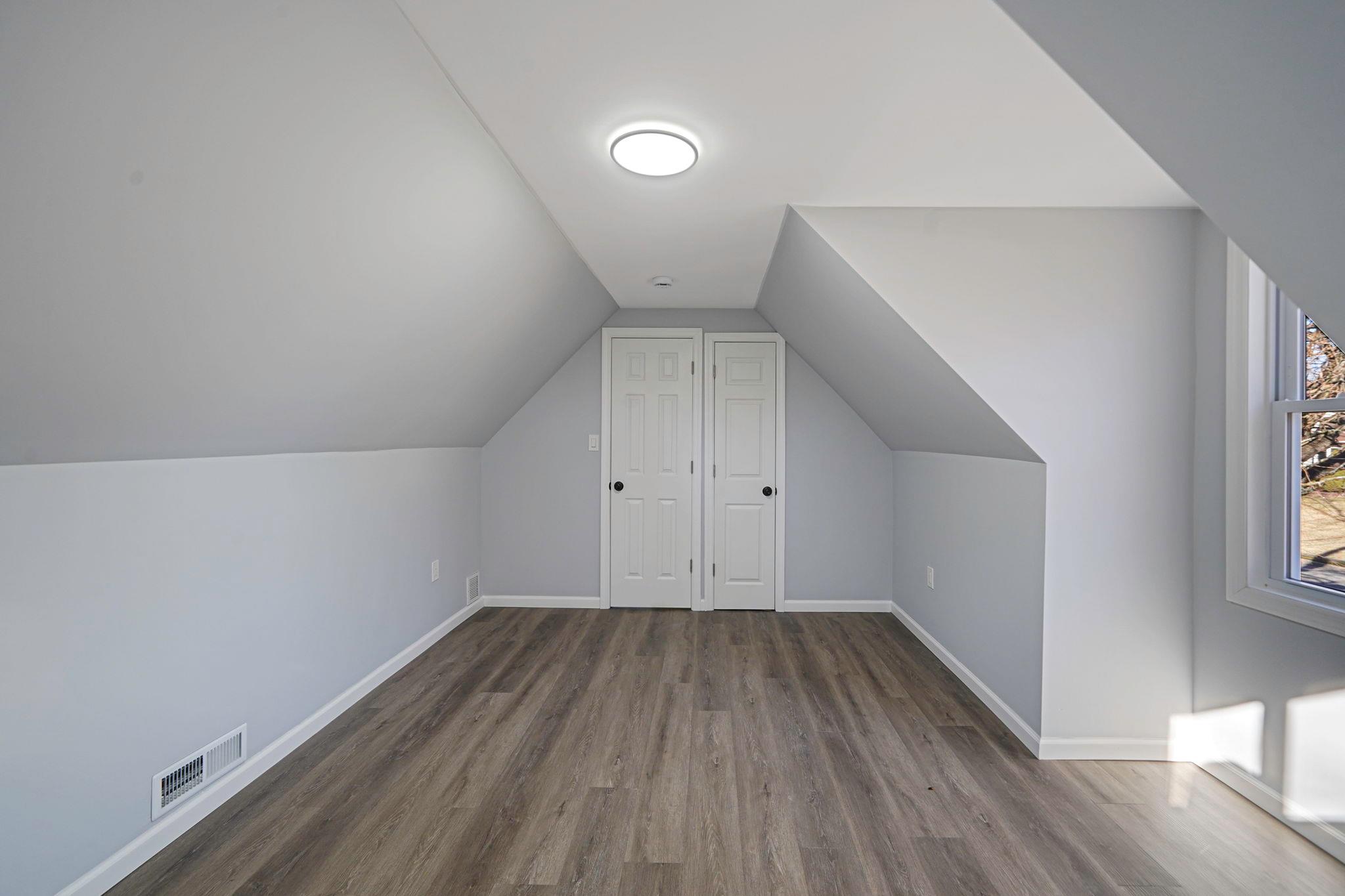 21 Lehigh Avenue, Centereach, New York image 32