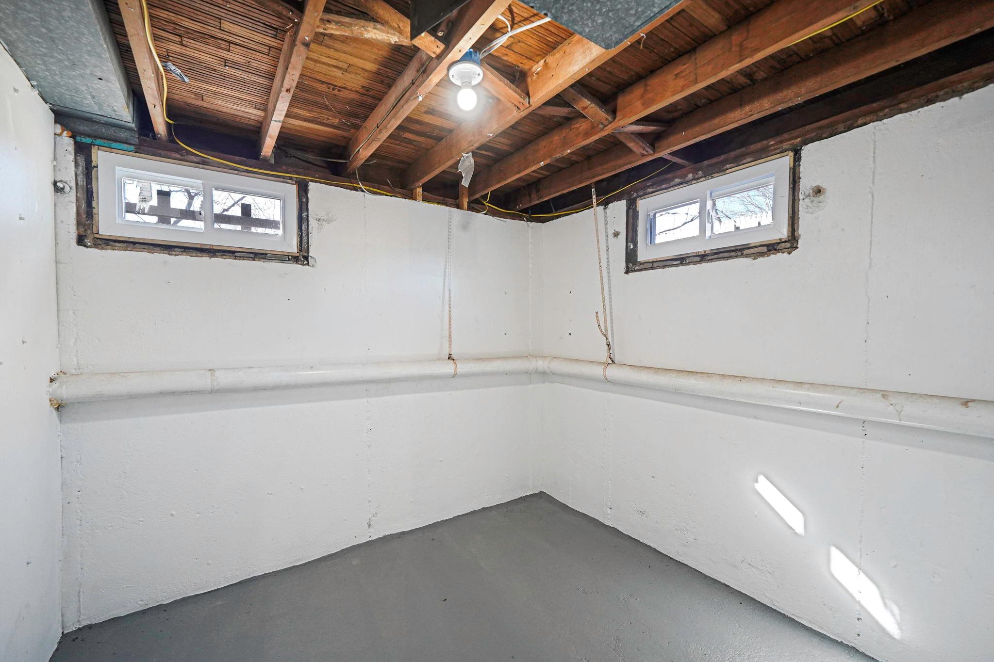 21 Lehigh Avenue, Centereach, New York image 36