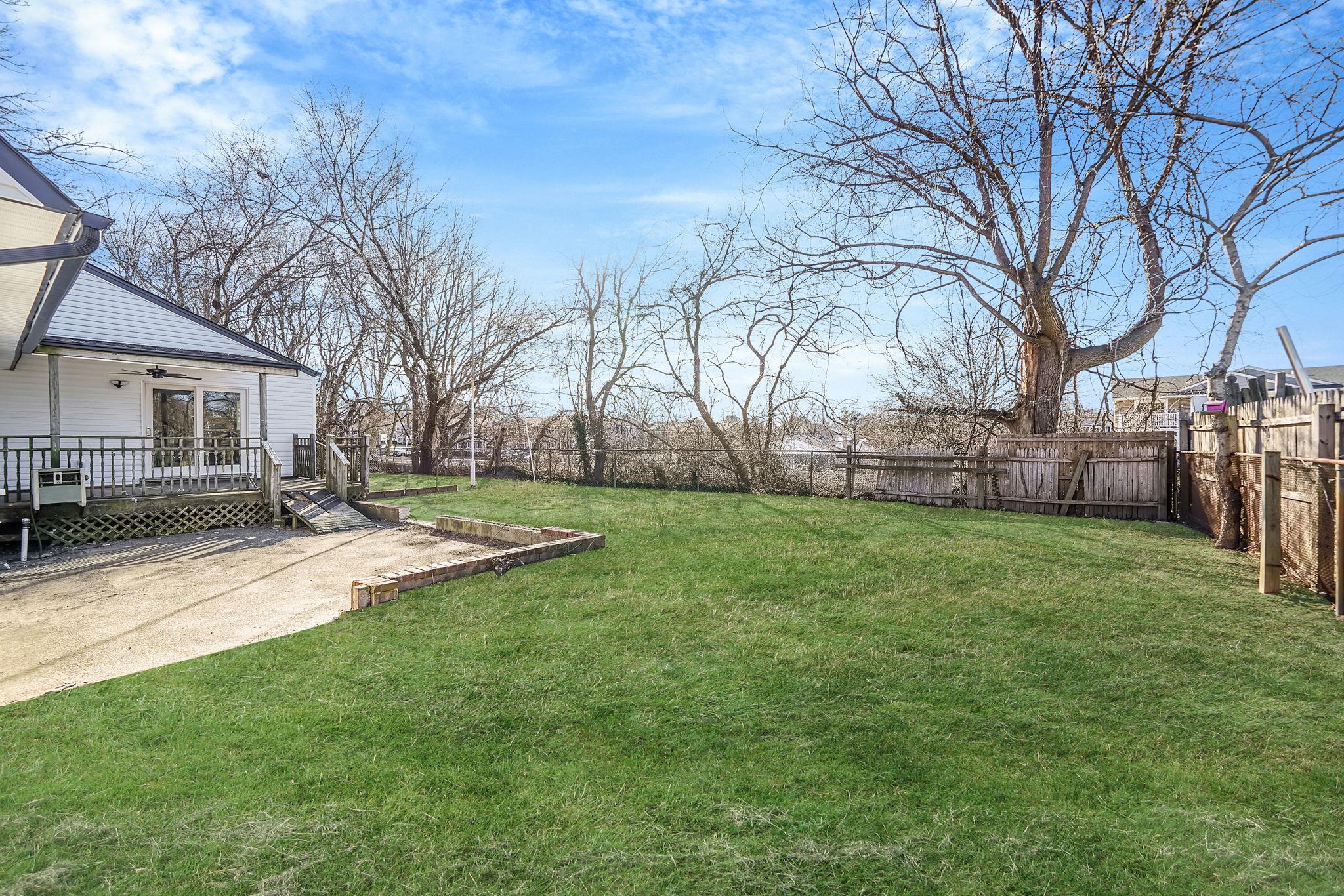 21 Lehigh Avenue, Centereach, New York image 43