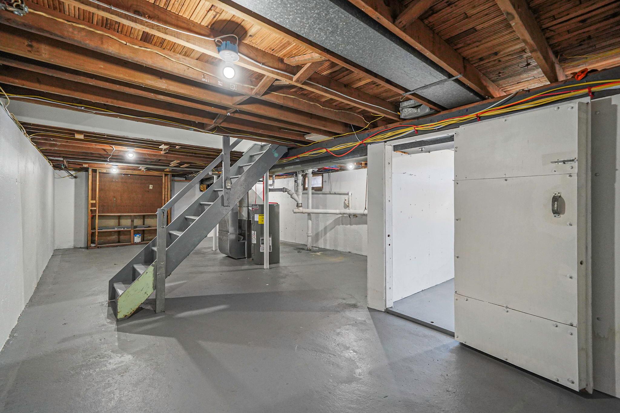 21 Lehigh Avenue, Centereach, New York image 35