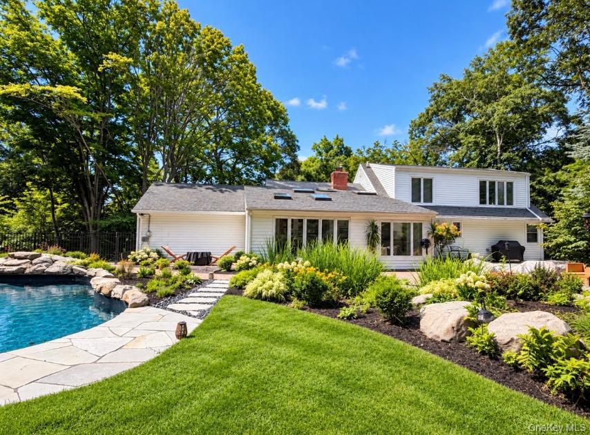 Photo of 15 Night Heron Drive, Stony Brook, NY 11790 (MLS # 1048344)