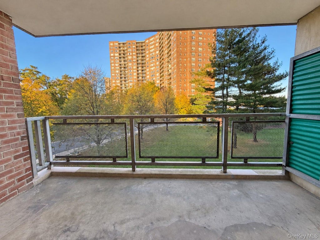 Photo of 5700 Arlington Avenue #3V, Bronx, NY 10471 (MLS # 1067161)