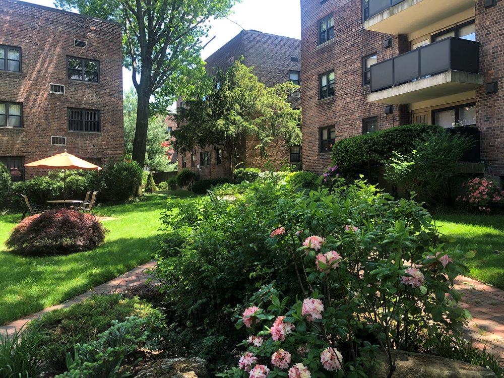 50 Brompton Road Rd #1T, Great Neck, New York image 30