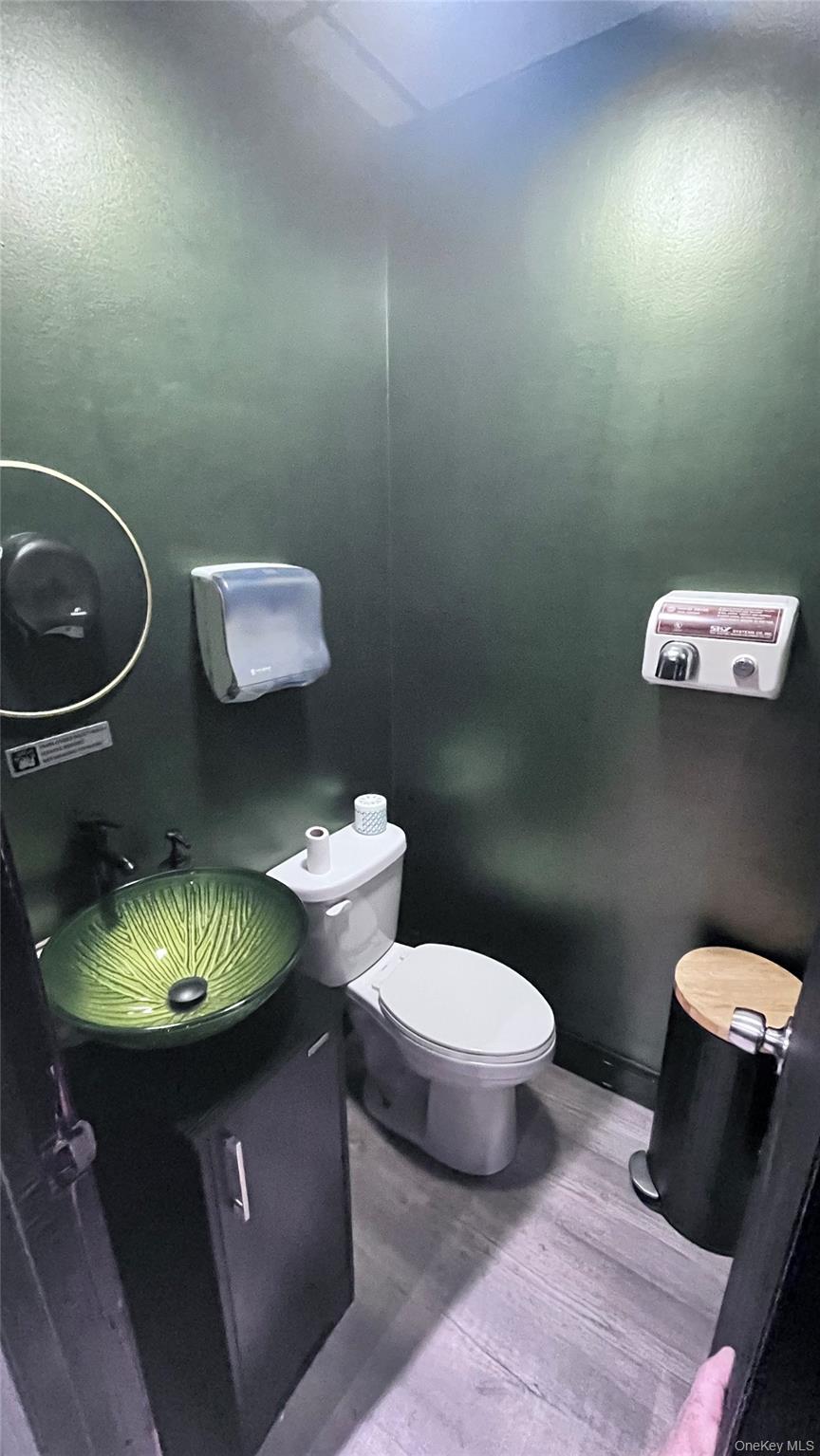 2074A Steinway Street A