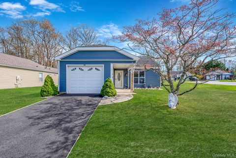 Photo of 1 Avon Court, Ridge, NY 11961 (MLS # 996752)