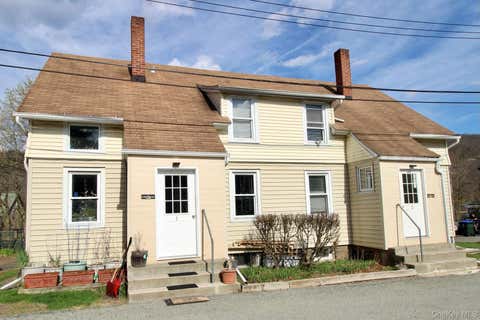 Multifamily For Rent - 4 Schoolhouse Lane<br/> Tuxedo Park, NY 10987