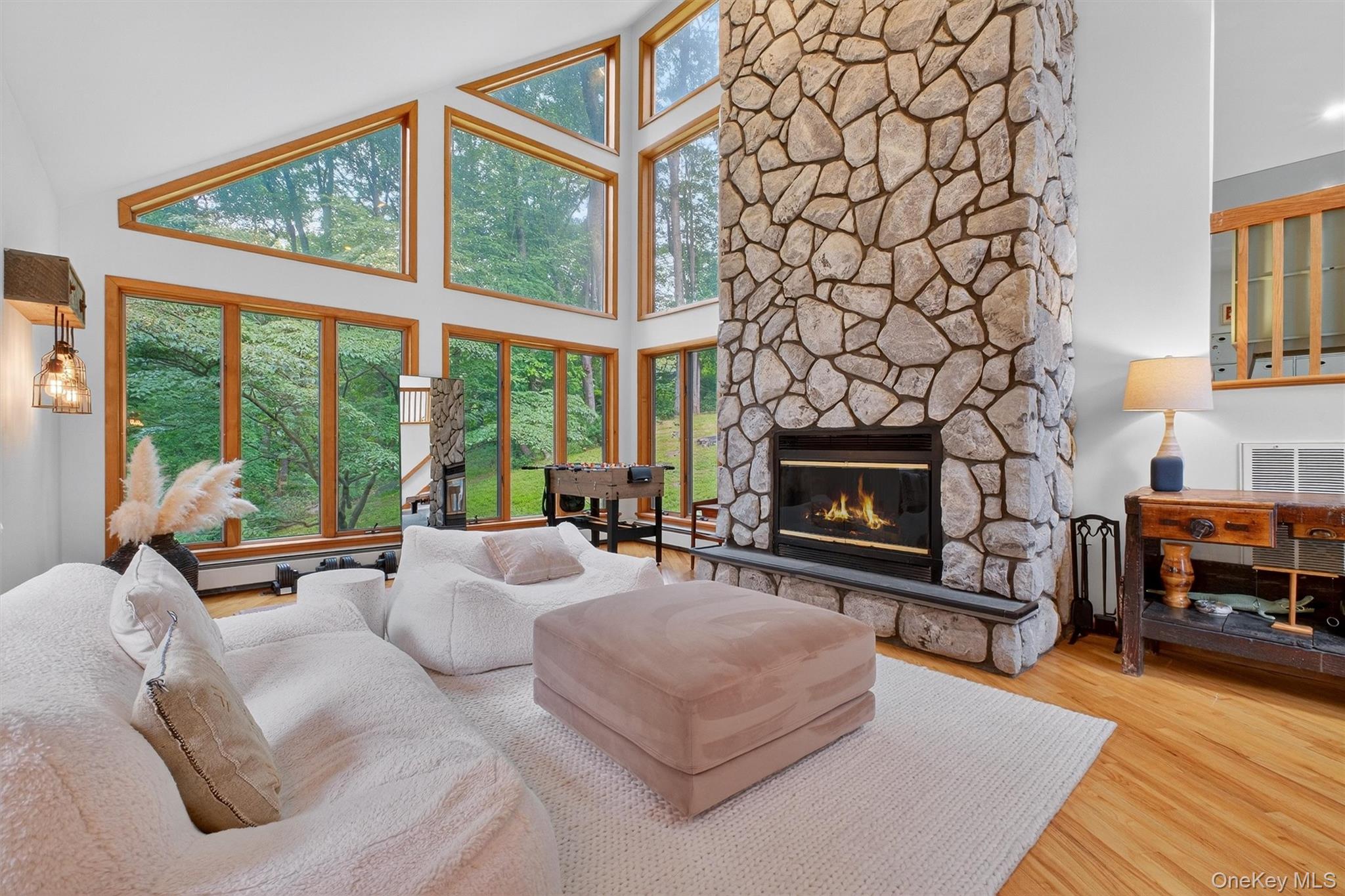 Croton-On-Hudson, New York 10520, United States, 4 Bedrooms Bedrooms, ,3 BathroomsBathrooms,Residential,Active,208221