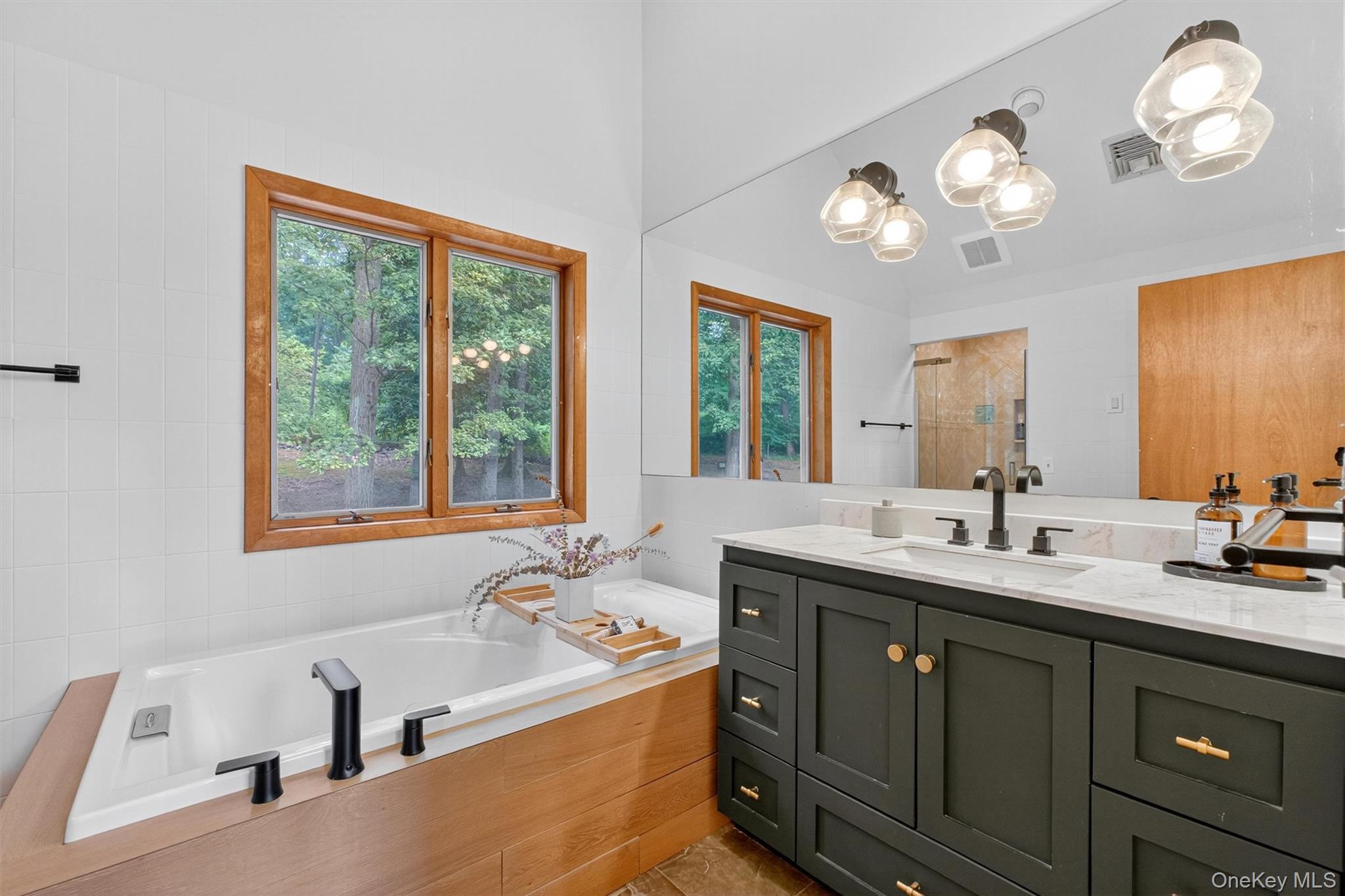 Croton-On-Hudson, New York 10520, United States, 4 Bedrooms Bedrooms, ,3 BathroomsBathrooms,Residential,Active,208221