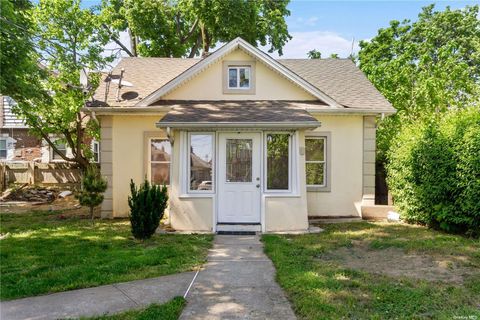 Photo of 45 Dehnhoff Avenue, Freeport, NY 11520 (MLS # 850211) Photo of 45 Dehnhoff Avenue, Freeport, NY 11520 (MLS # 850211)