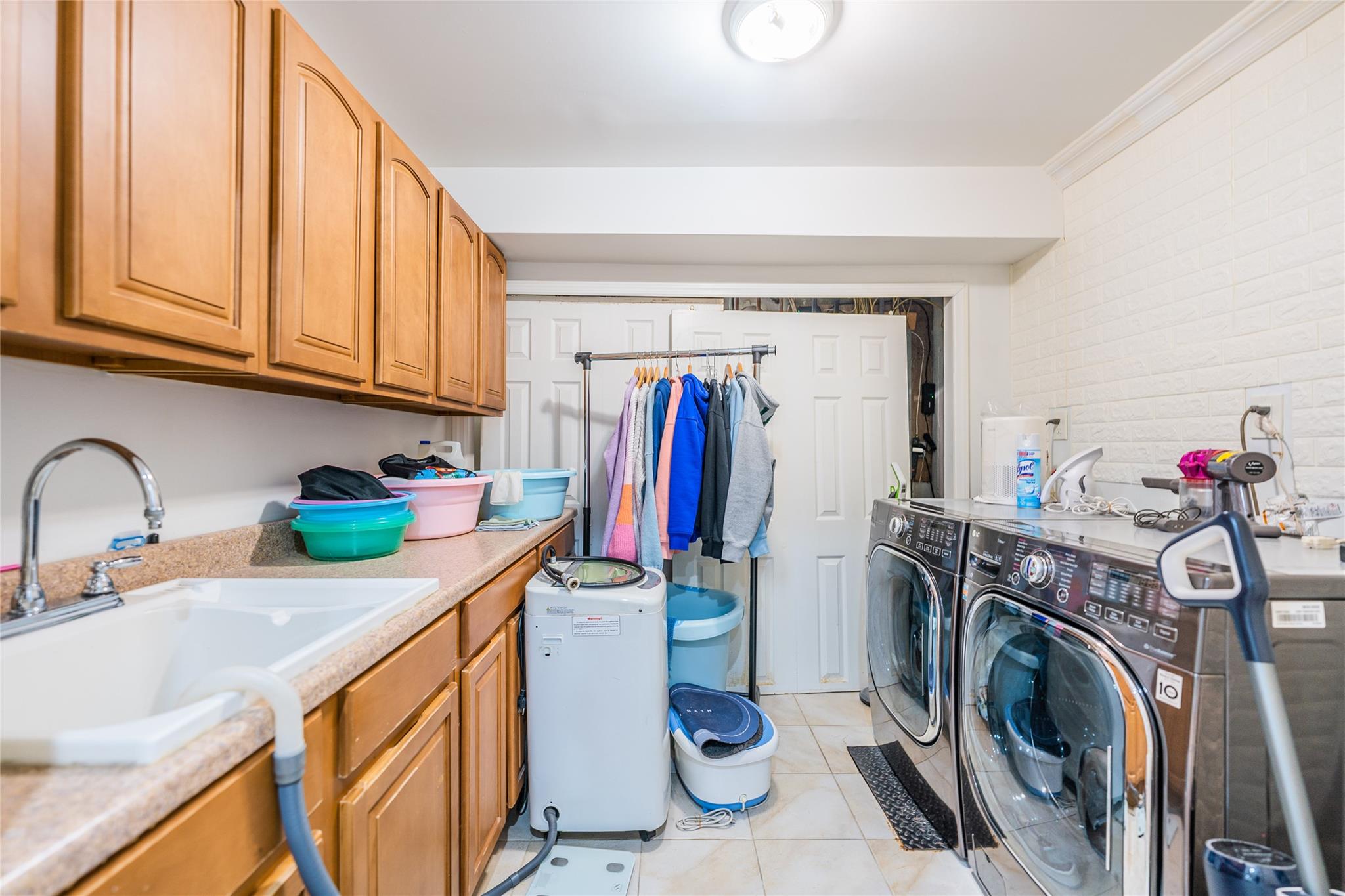103 Holland Avenue, Floral Park, New York image 17