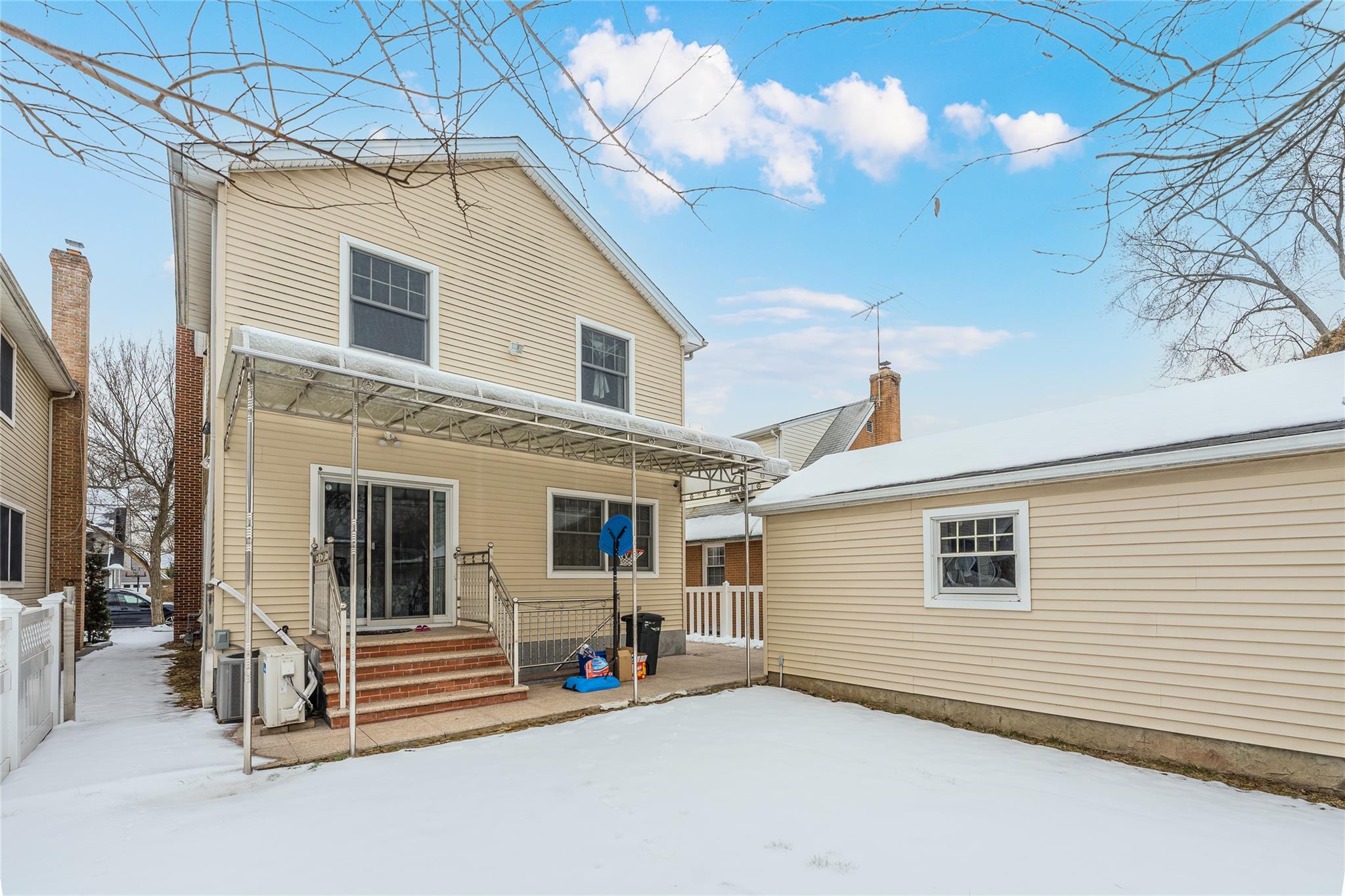 103 Holland Avenue, Floral Park, New York image 19