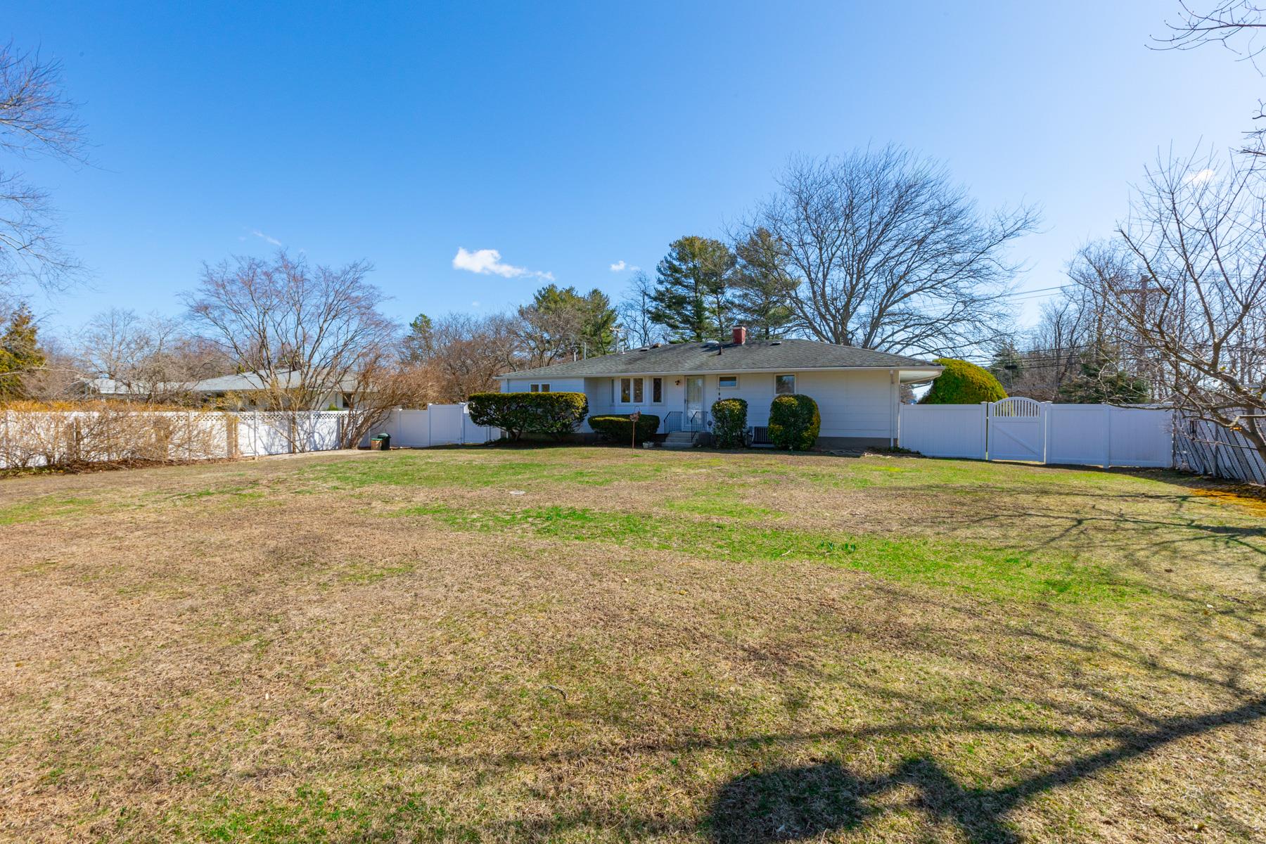486 Locust Avenue, Oakdale, New York image 14