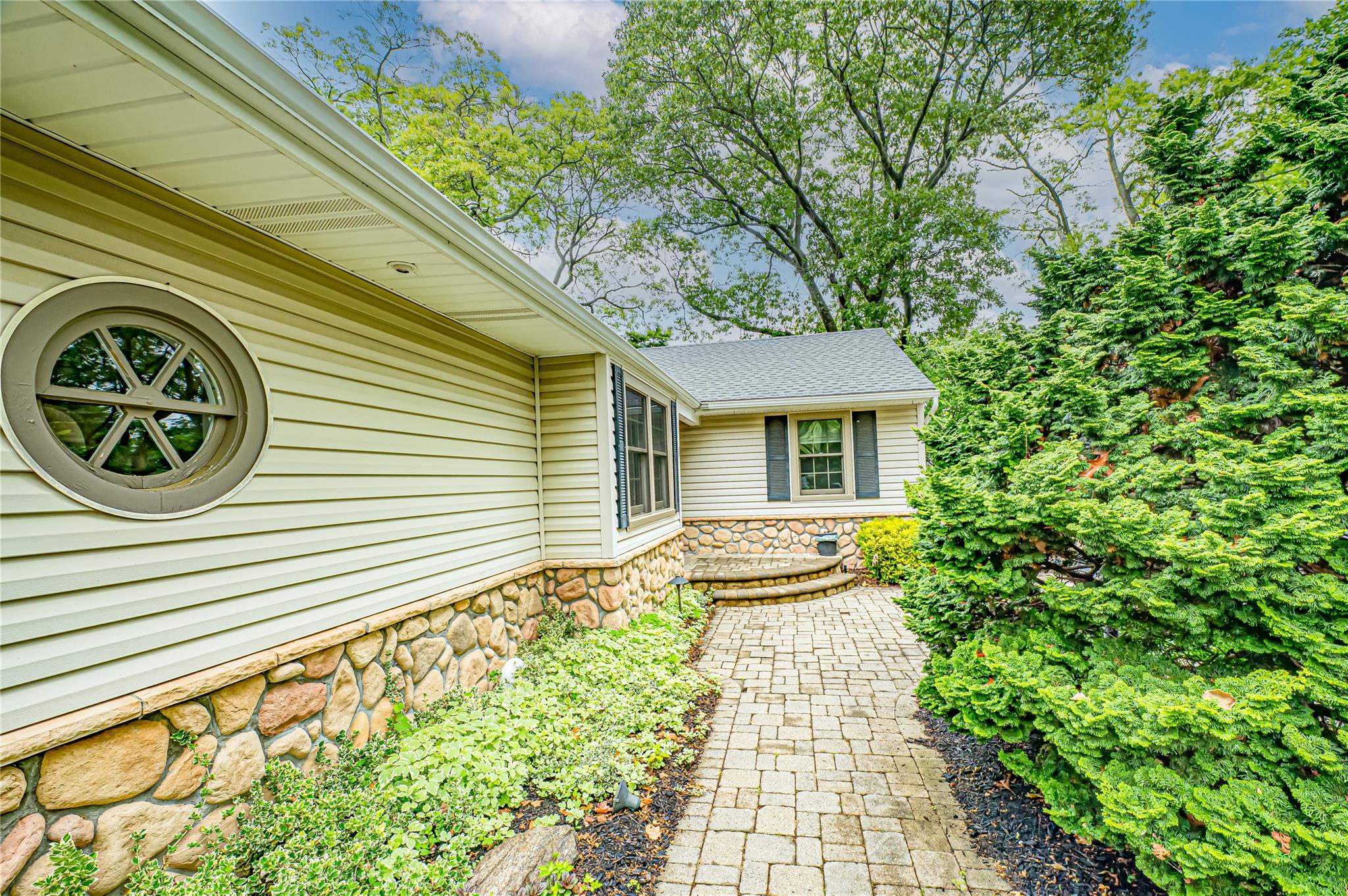 1 Idle Day Drive, Centerport, New York image 32
