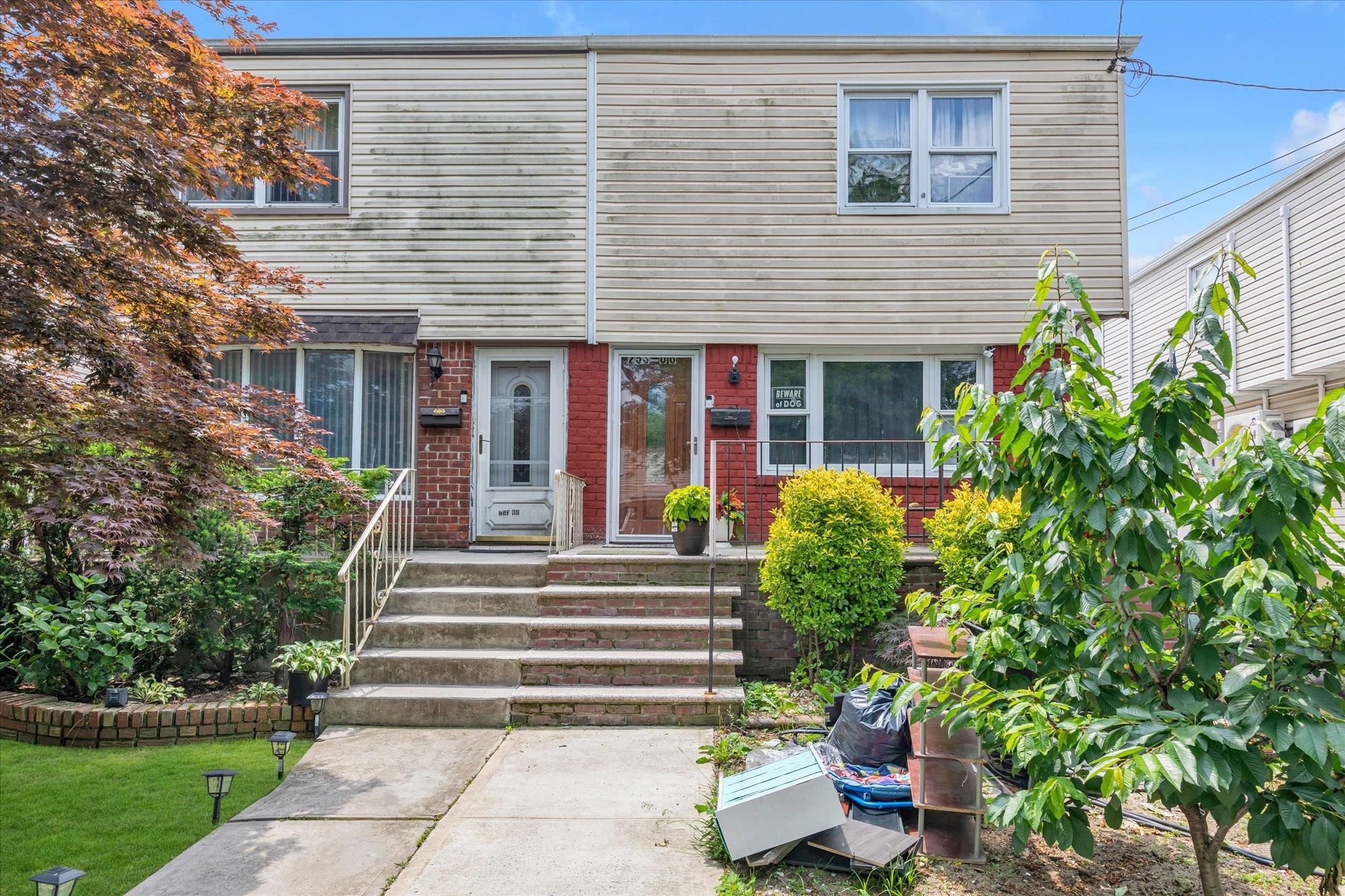 Property for Sale at 148th Avenue, Rosedale, Queens, NY - Bedrooms: 3 
Bathrooms: 2 
Rooms: 6  - $699,990