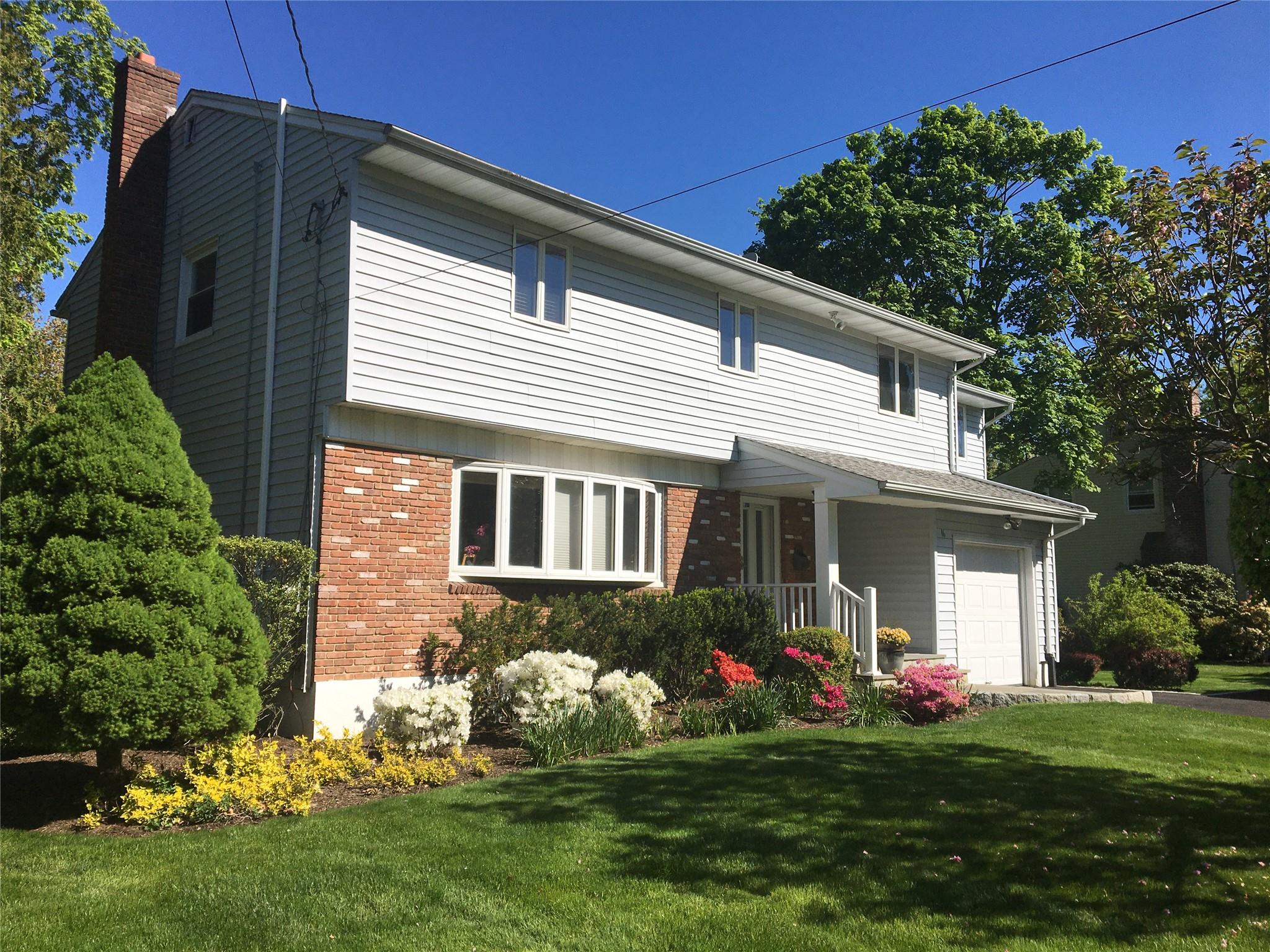 16 Holly Lane, Rye Brook, New York image 2