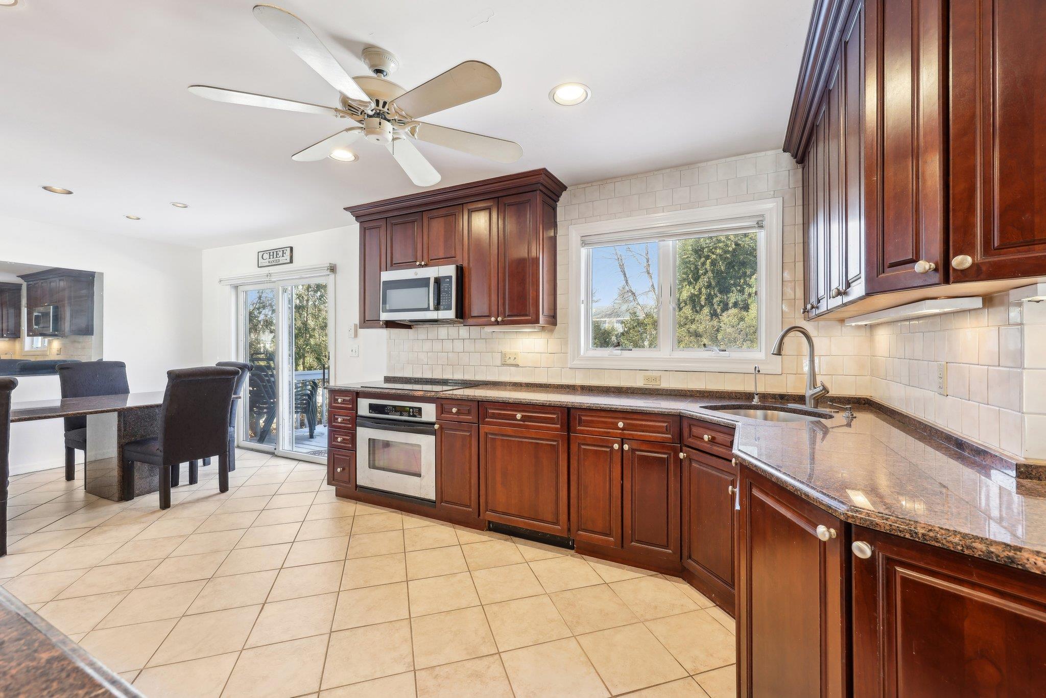 16 Holly Lane, Rye Brook, New York image 9