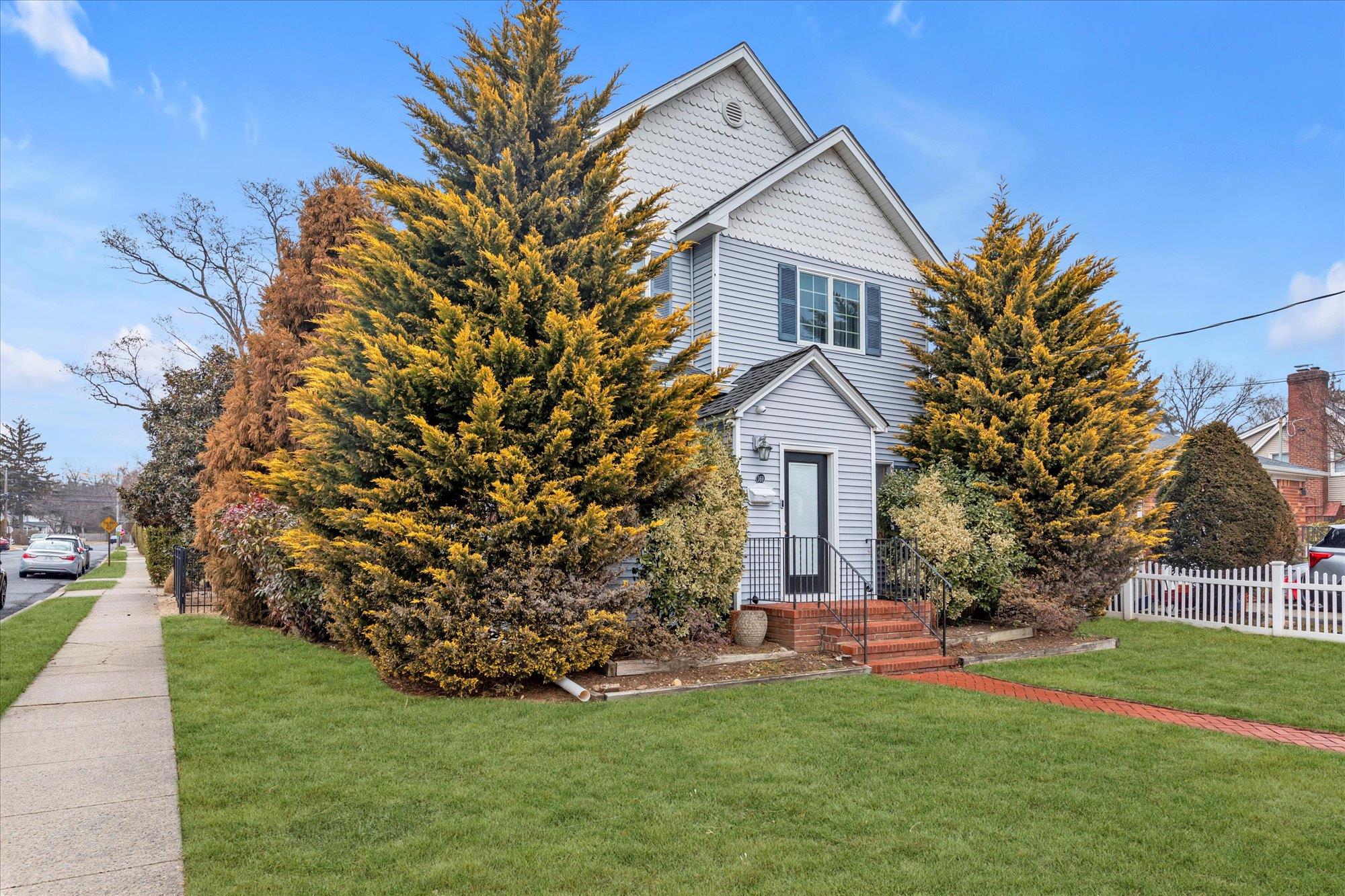 169 Old Powerhouse Road, Roslyn Heights, New York image 18