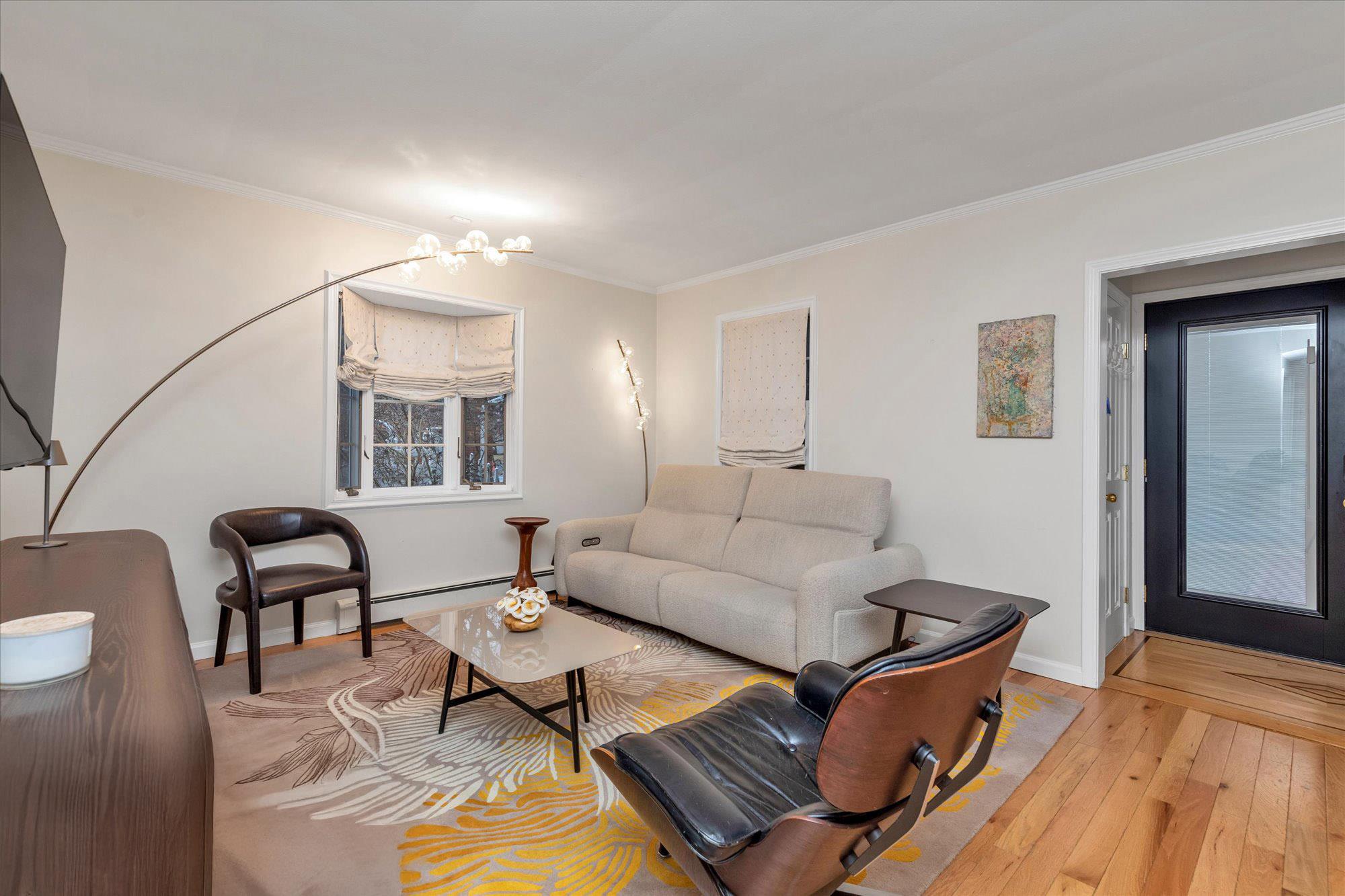 169 Old Powerhouse Road, Roslyn Heights, New York image 3
