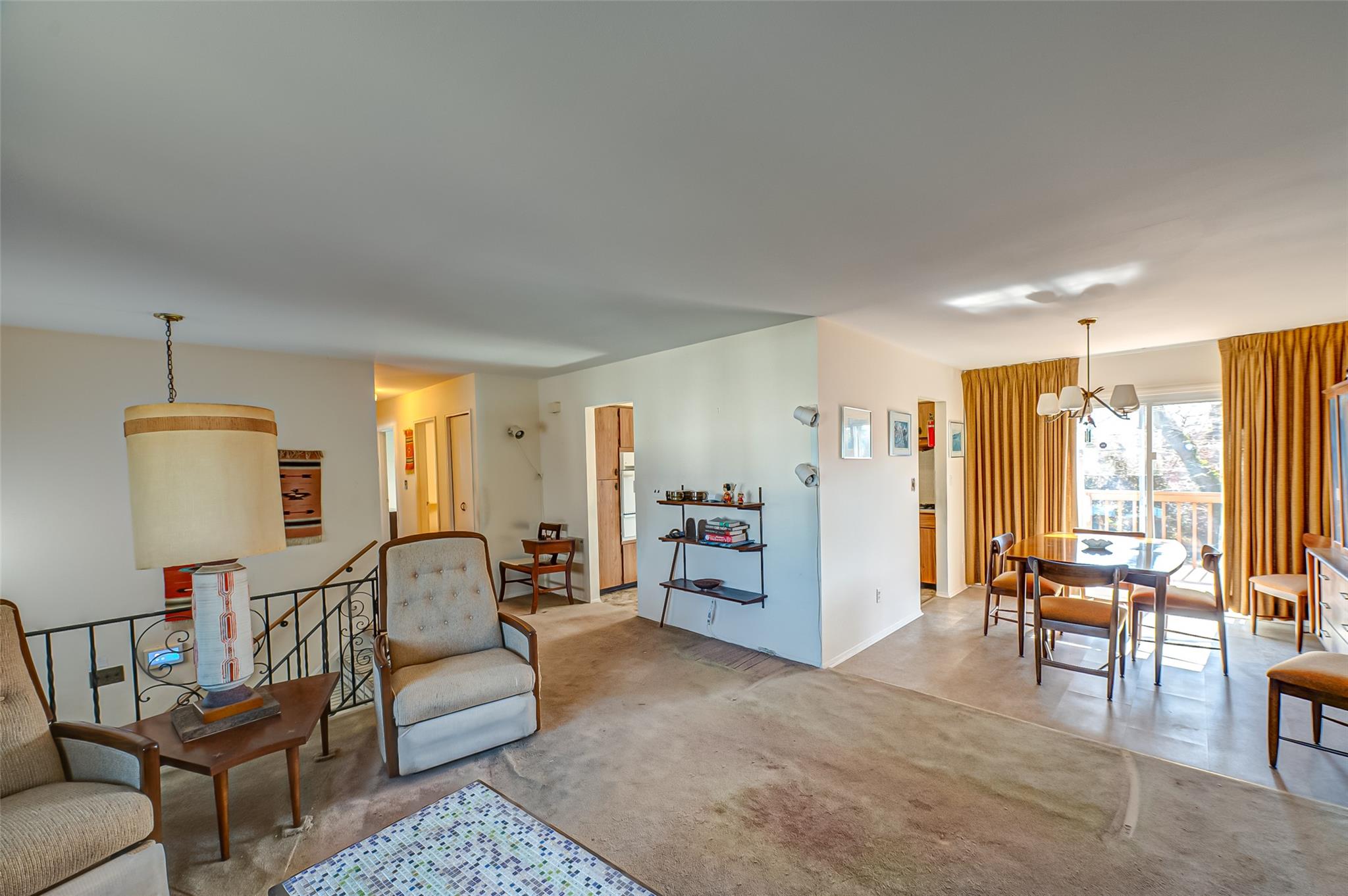 25 Evelyn Drive, Bethpage, New York image 3