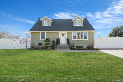 21 Adams Street N Farmingdale NY 11735