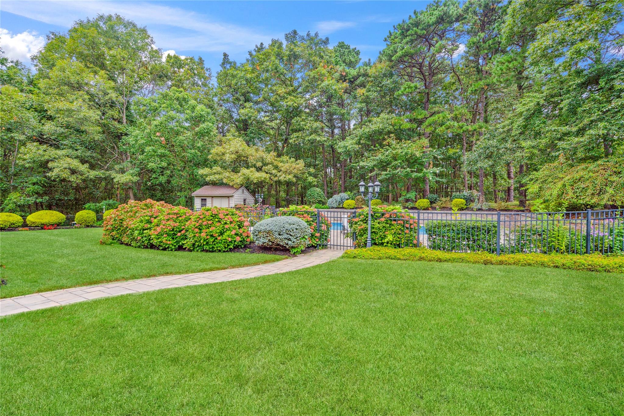 20 Annandale Road, Commack, New York image 45