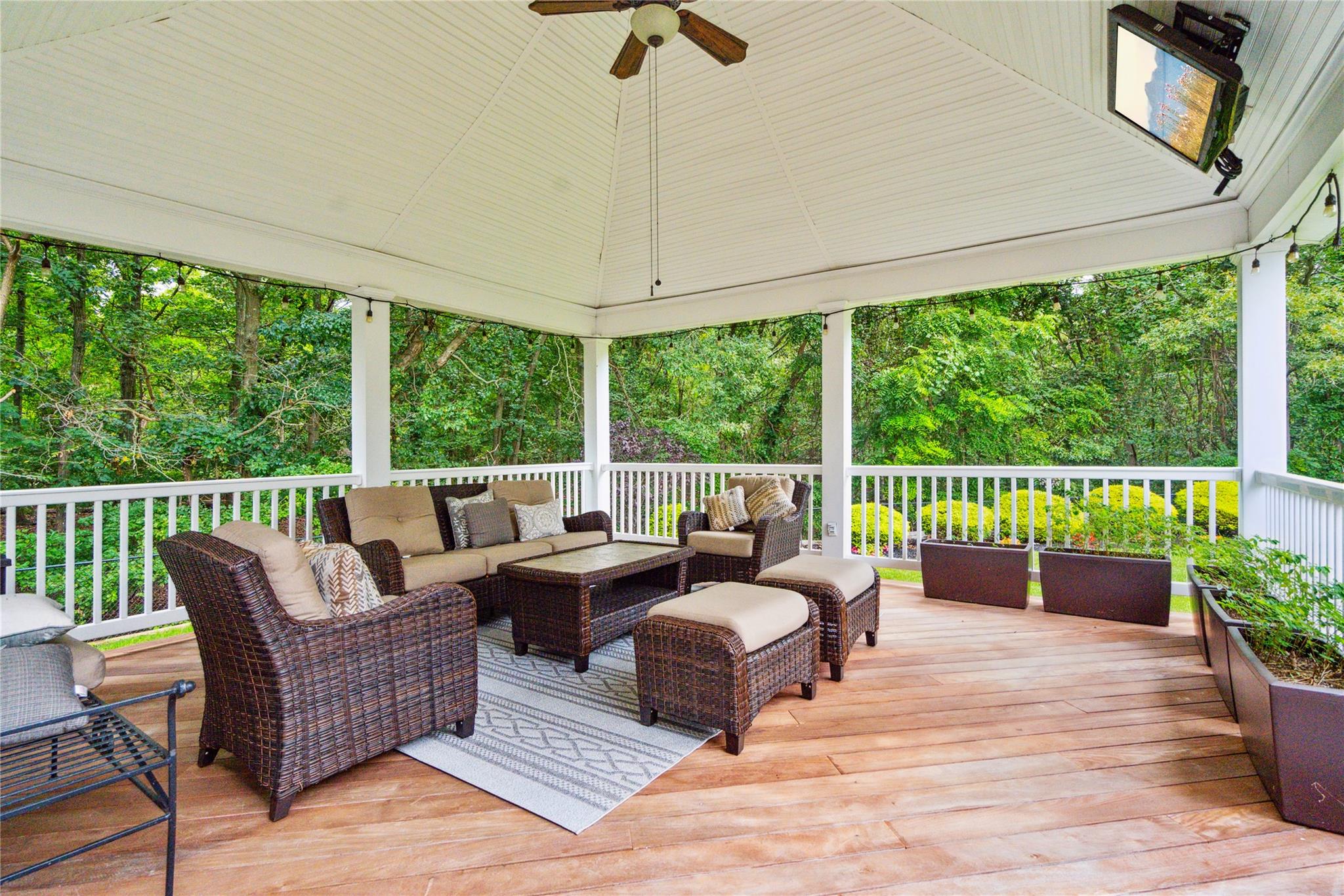 20 Annandale Road, Commack, New York image 42