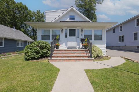82 Lincoln Avenue Pearl River NY 10965