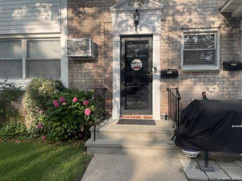 Photo of 81-11 Langdale Street #216A, New Hyde Park, NY 11040 (MLS # 1029805)
