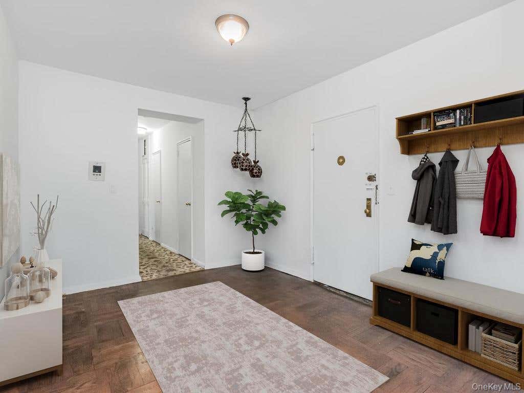 Photo of 2711 Henry Hudson Parkway #6D, Bronx, NY 10463 (MLS # 1013079)